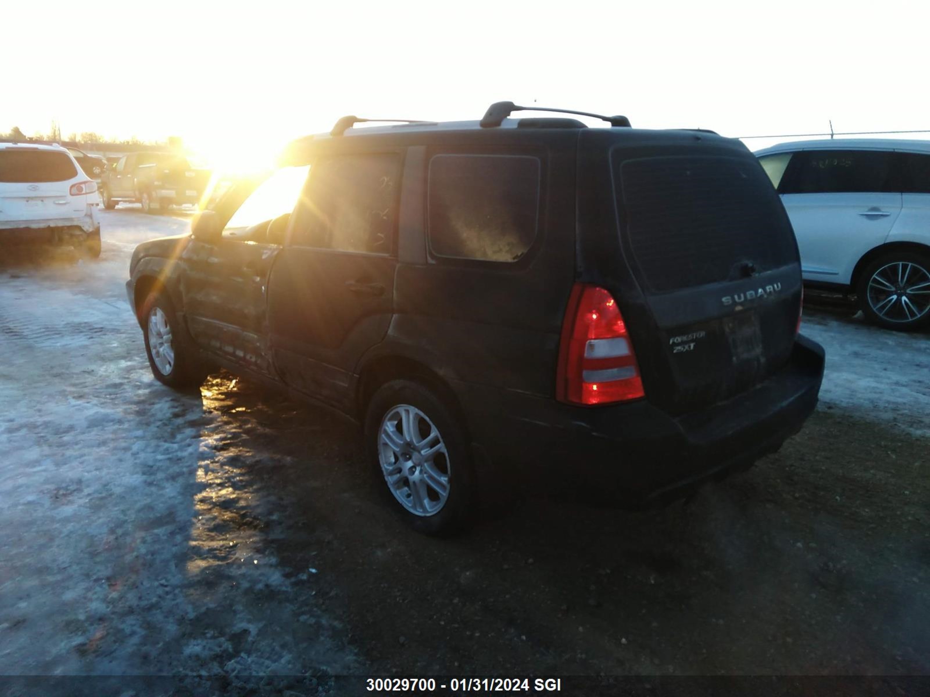 Photo 2 VIN: JF1SG69635G737423 - SUBARU FORESTER 