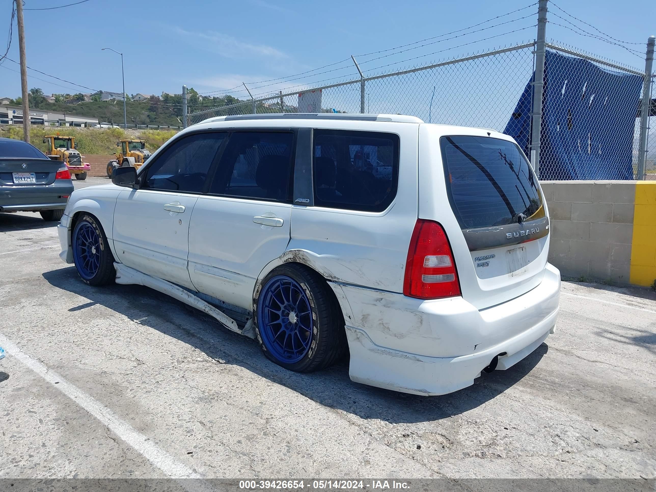 Photo 2 VIN: JF1SG69674H727437 - SUBARU FORESTER 