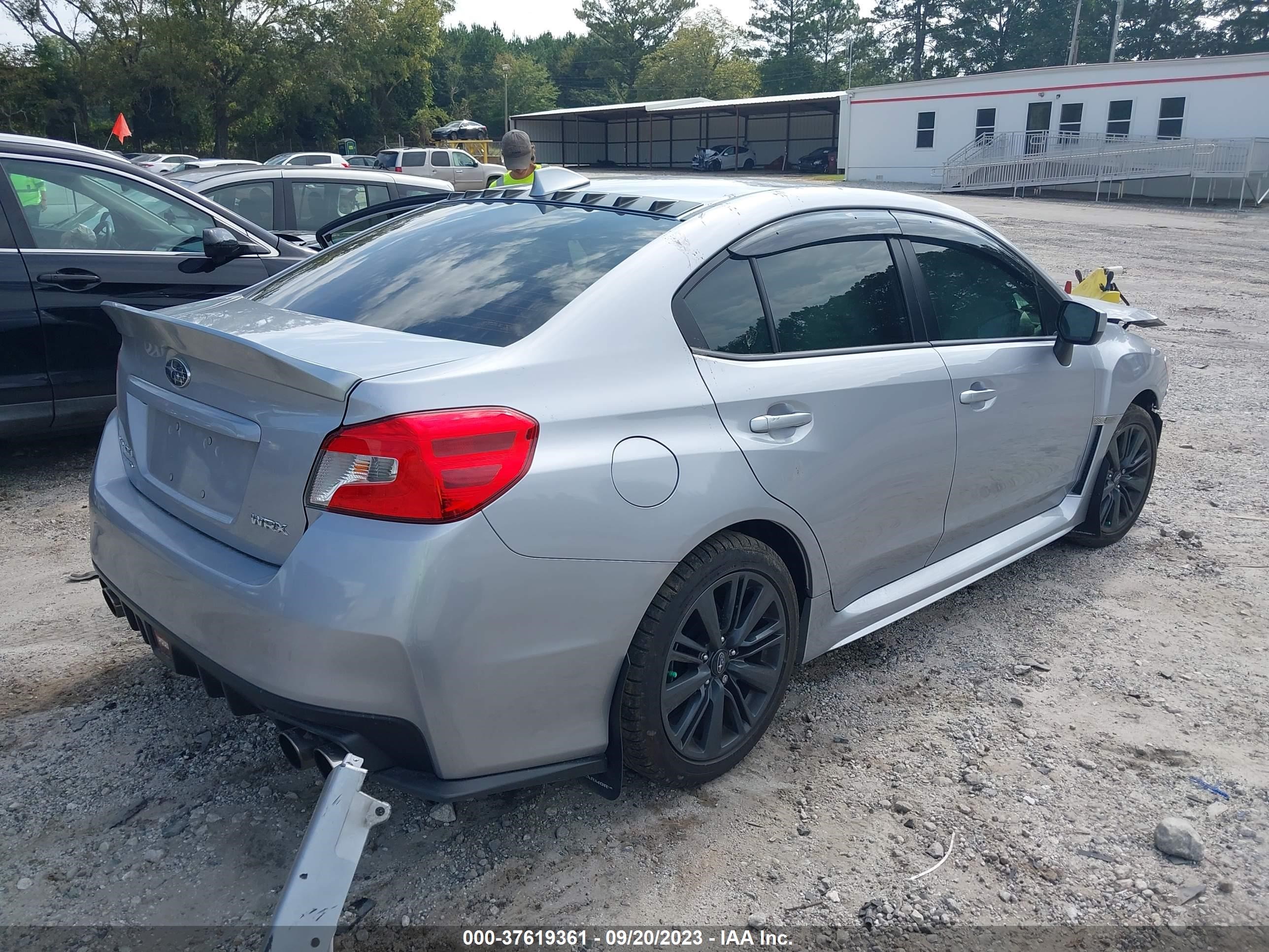 Photo 3 VIN: JF1VA1A68M9821169 - SUBARU WRX 