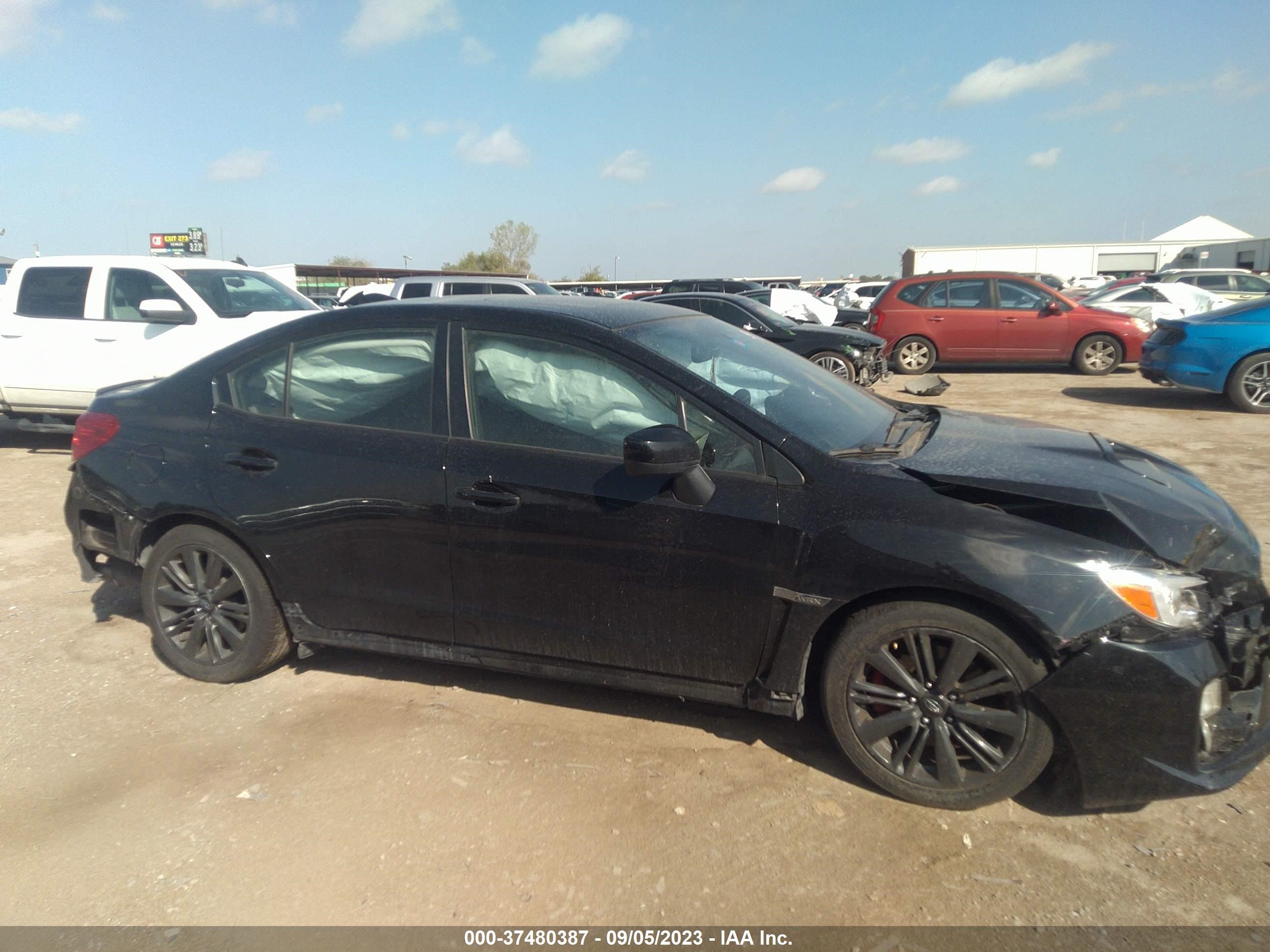 Photo 12 VIN: JF1VA1D67F8834712 - SUBARU WRX 