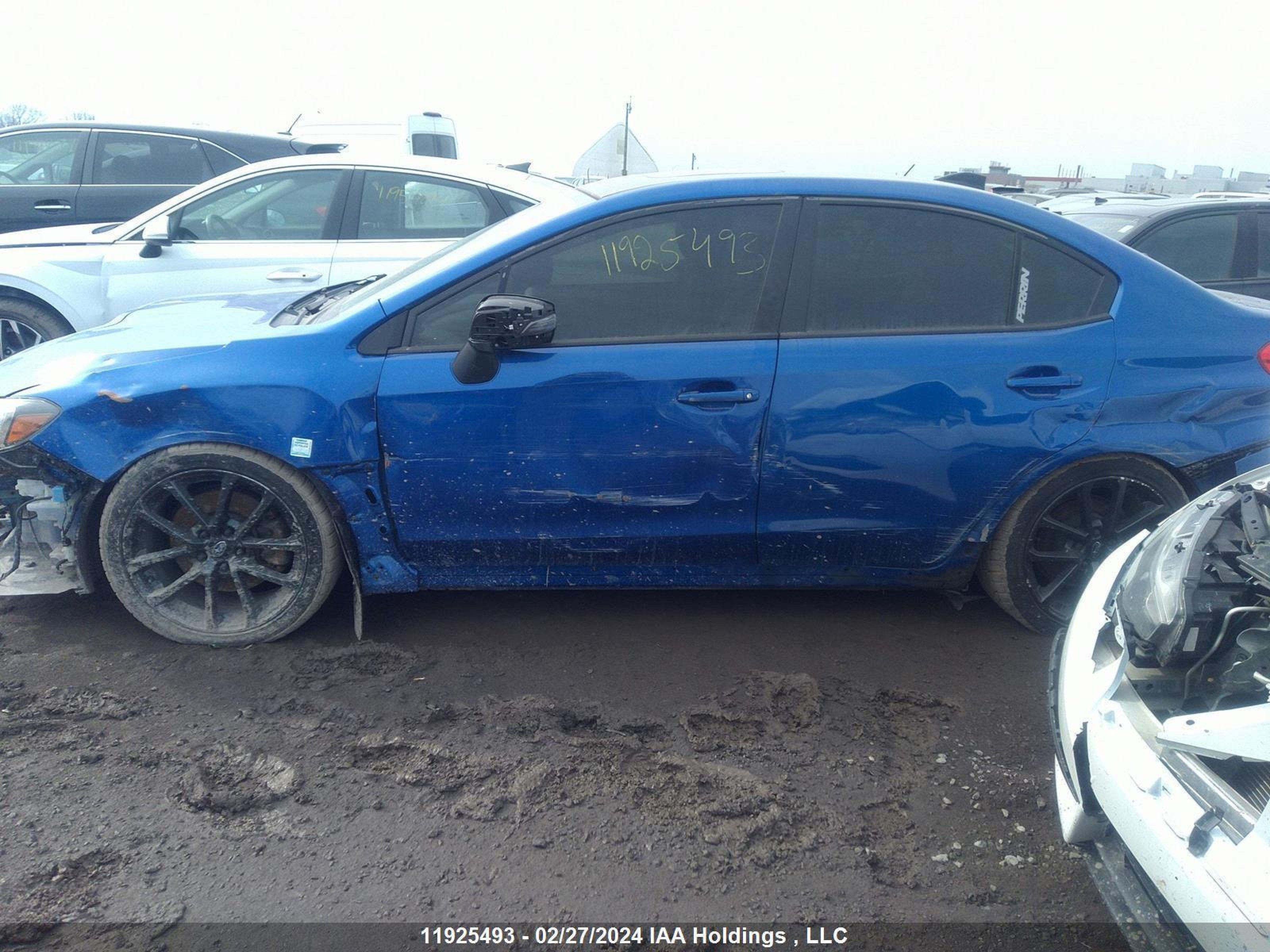 Photo 13 VIN: JF1VA1H61J9810595 - SUBARU WRX 