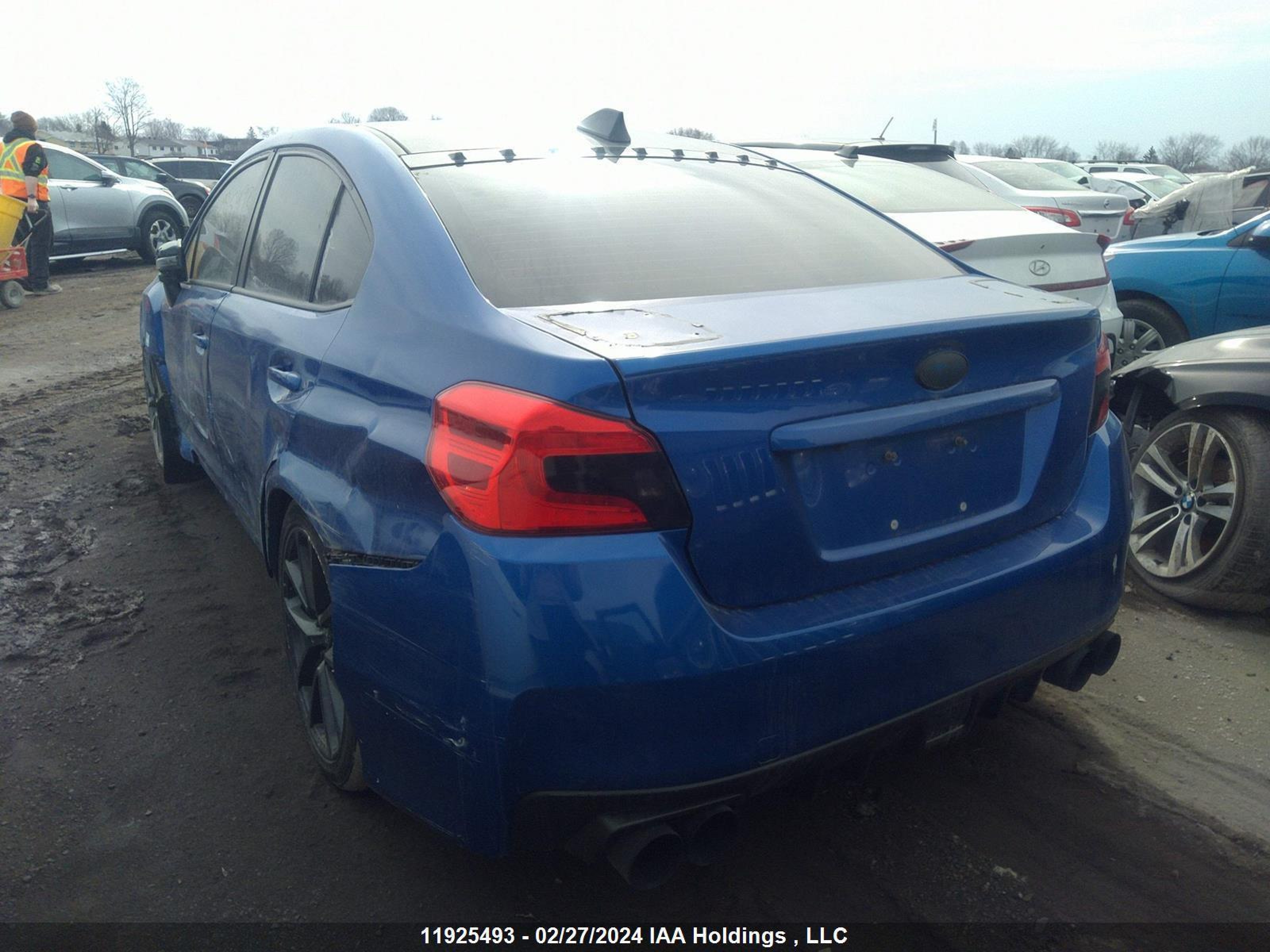 Photo 2 VIN: JF1VA1H61J9810595 - SUBARU WRX 