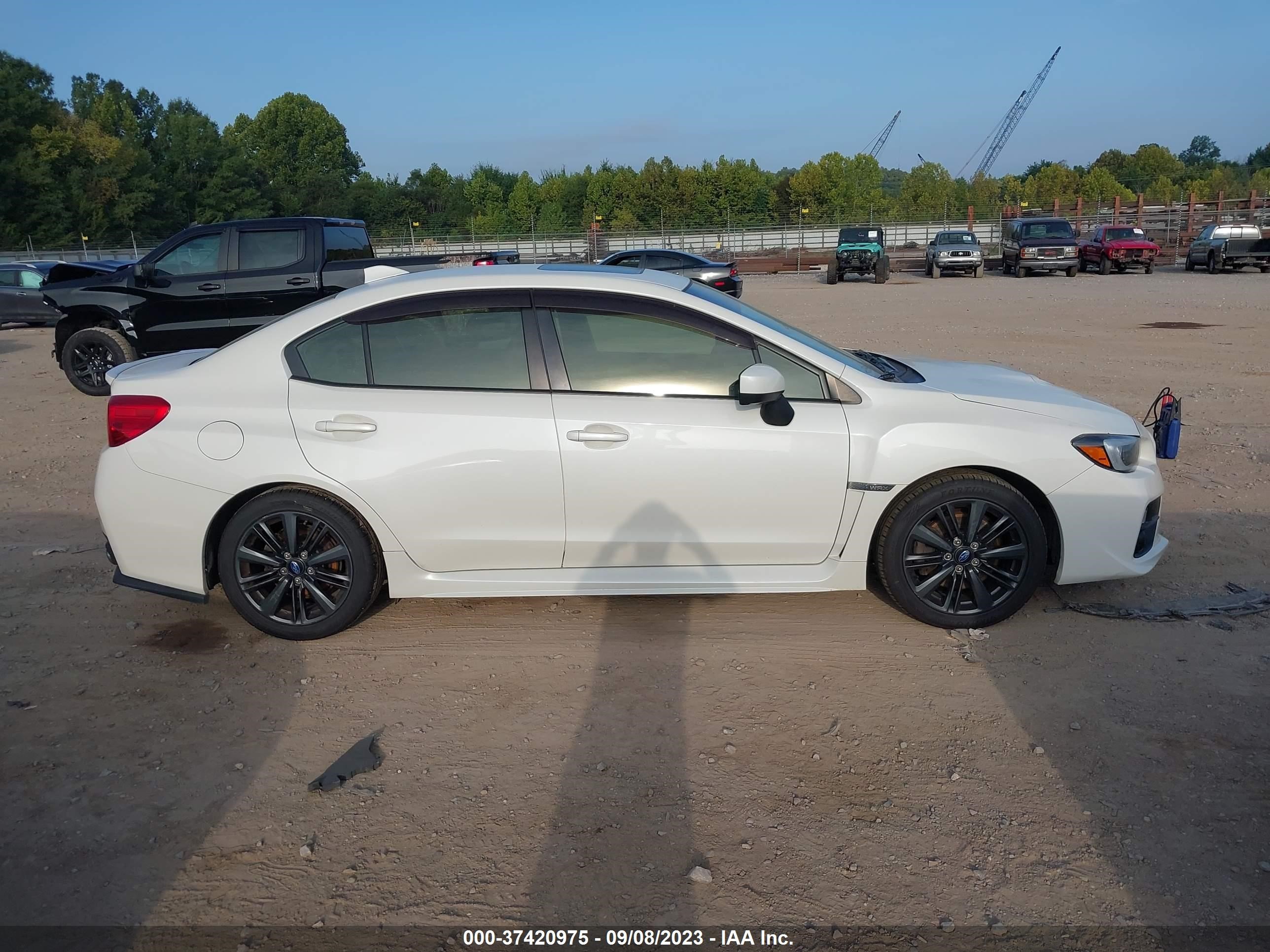 Photo 13 VIN: JF1VA1J67F8826596 - SUBARU WRX 