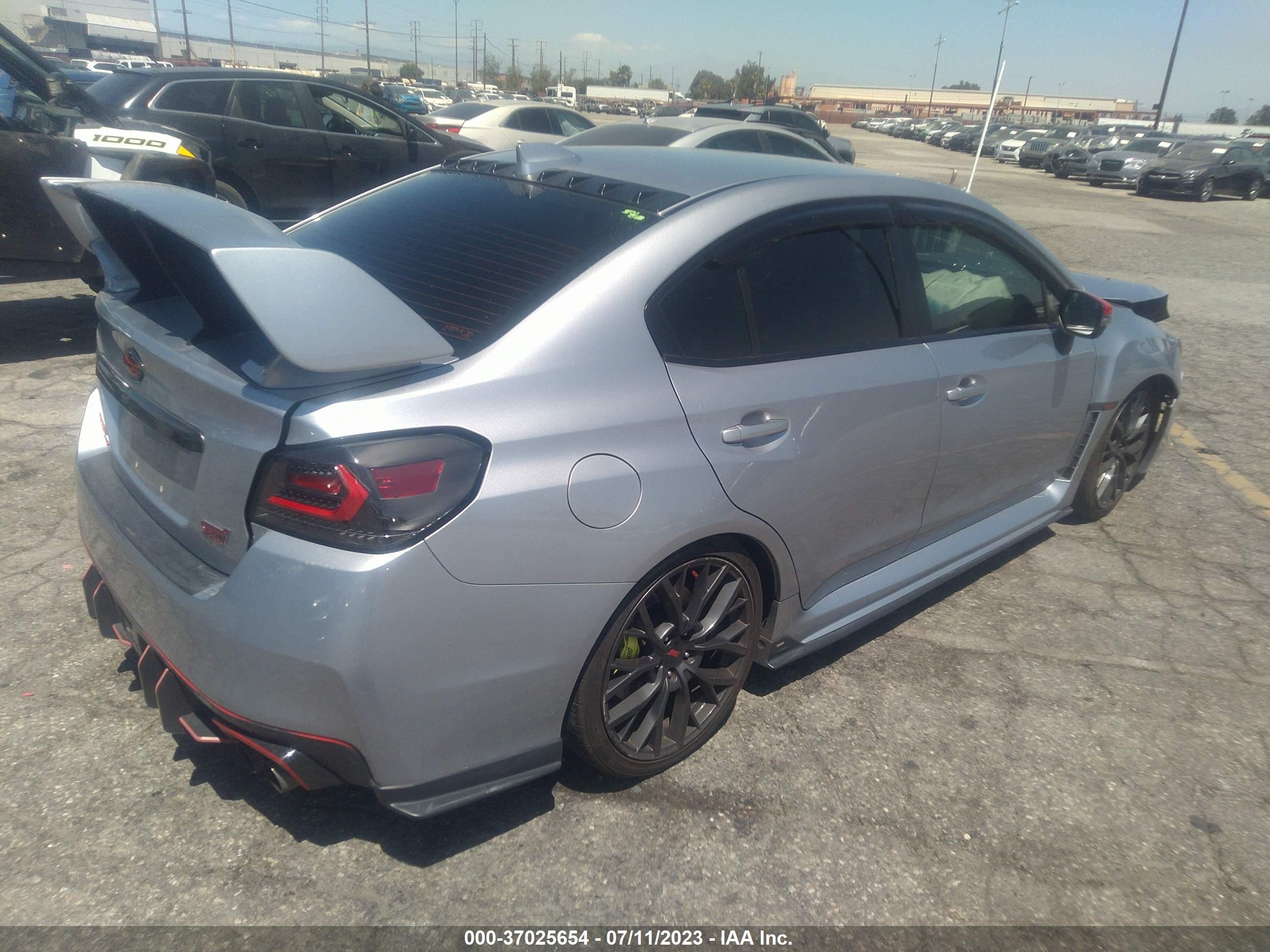 Photo 3 VIN: JF1VA2M66J9811236 - SUBARU WRX 