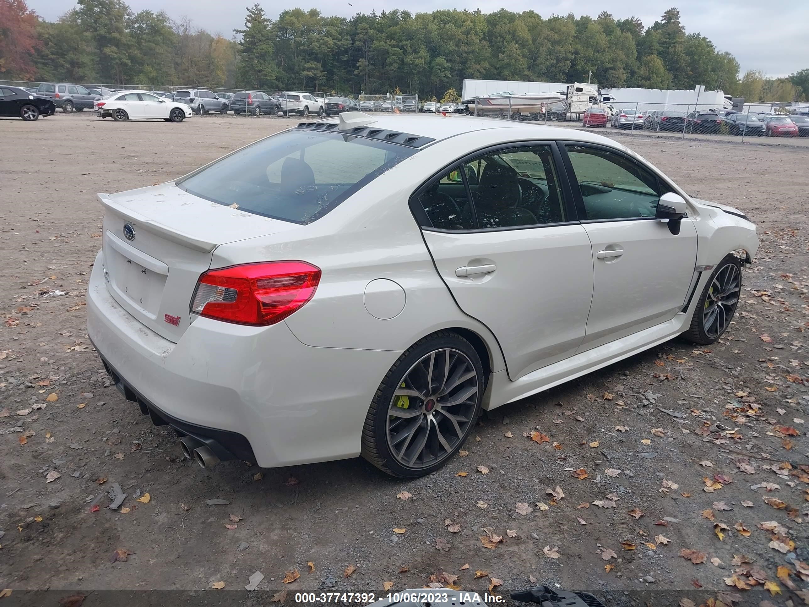 Photo 3 VIN: JF1VA2T63M9818358 - SUBARU WRX 