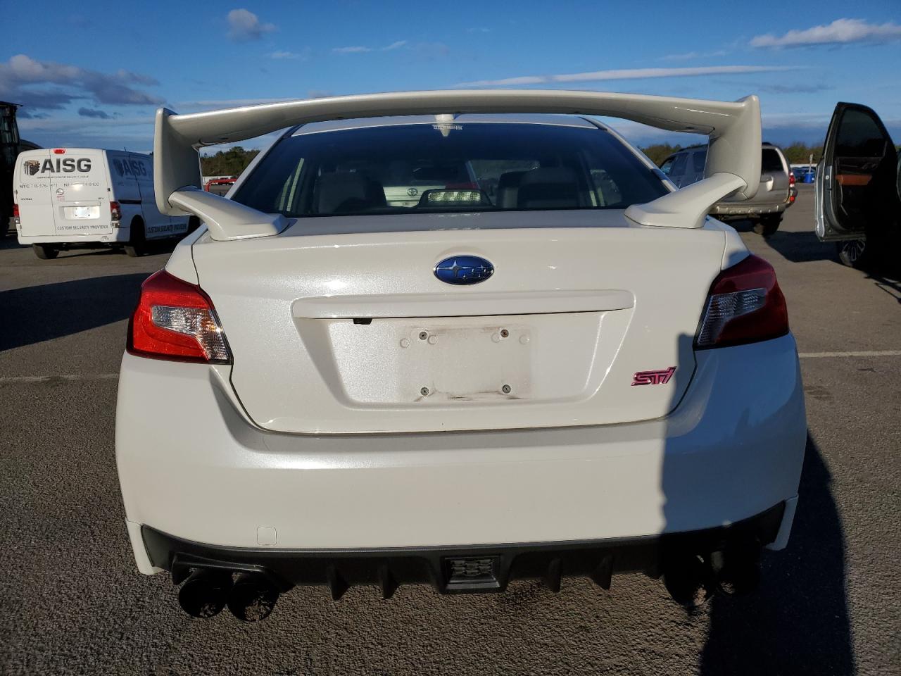 Photo 5 VIN: JF1VA2W60J9835402 - SUBARU WRX 