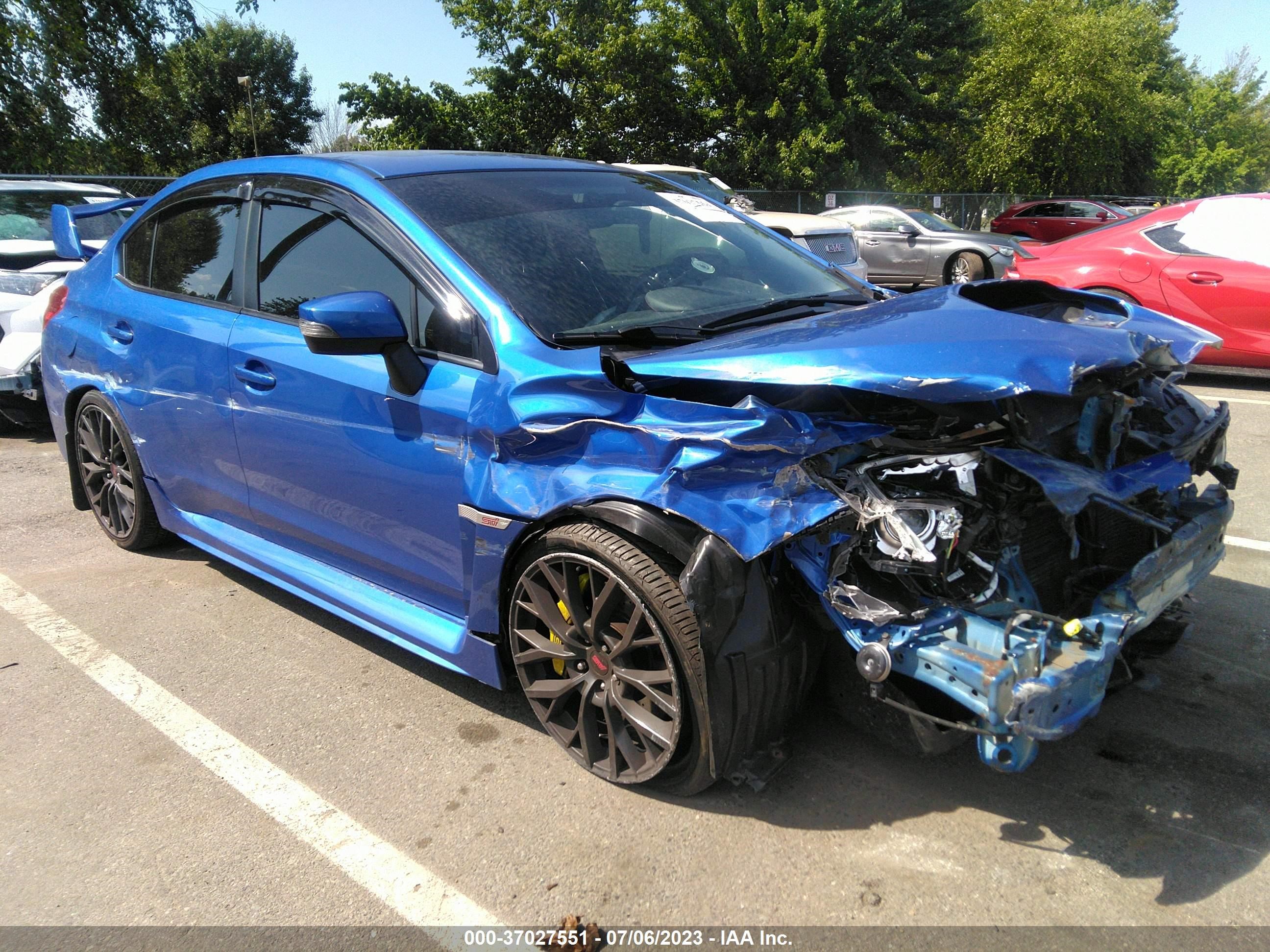 Photo 0 VIN: JF1VA2W64J9818733 - SUBARU WRX 