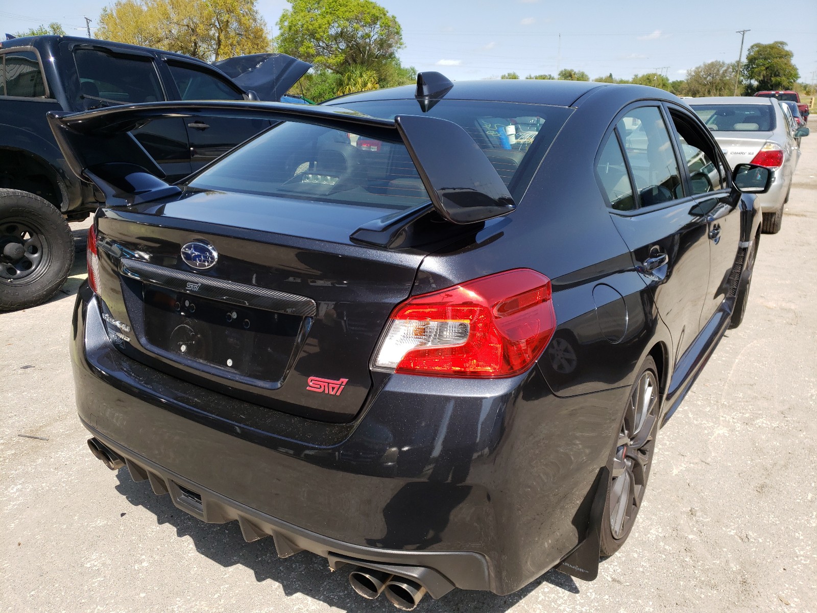 Photo 3 VIN: JF1VA2Y62K9821046 - SUBARU WRX STI LI 