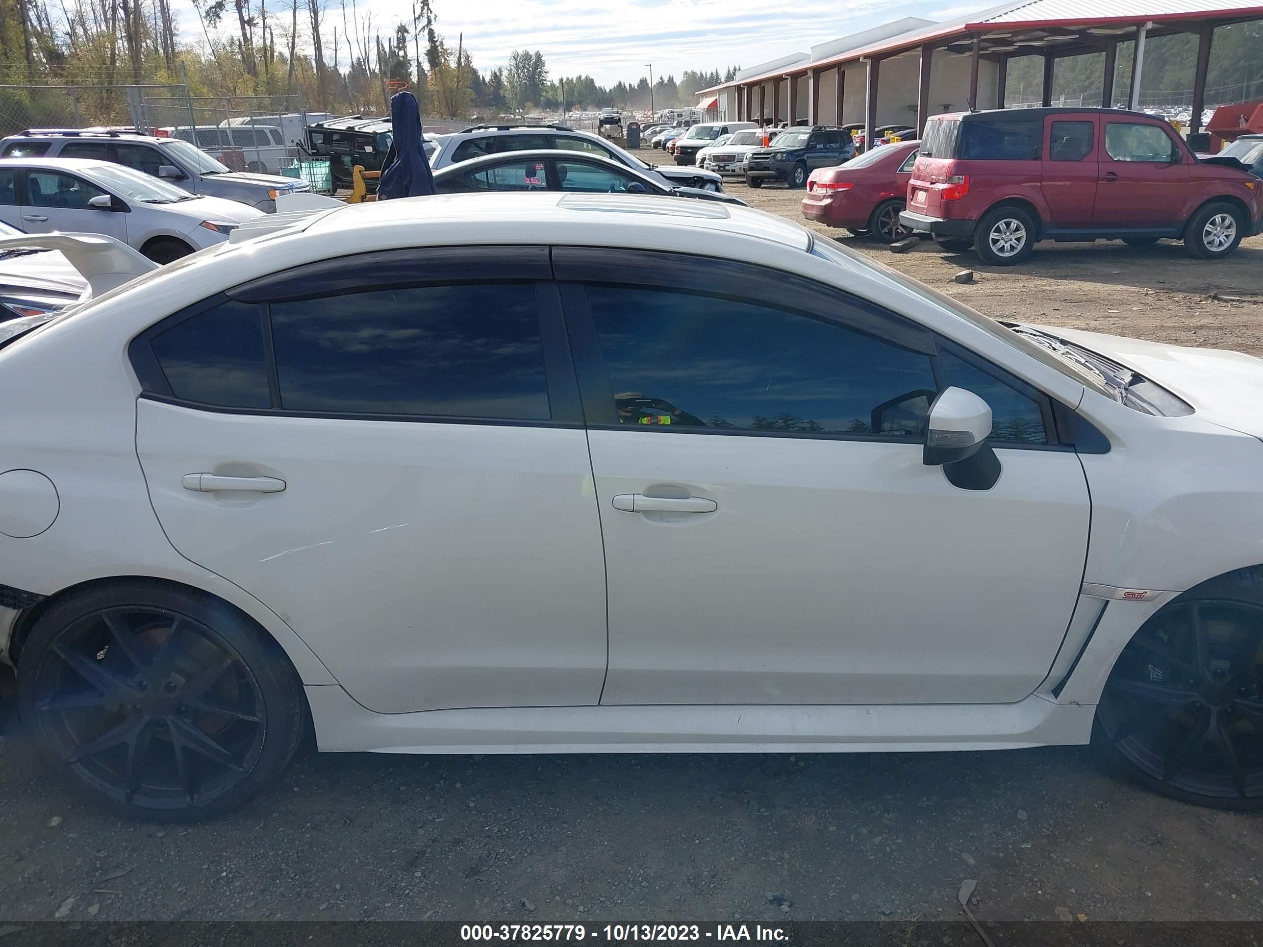 Photo 12 VIN: JF1VA2Y64G9802408 - SUBARU WRX STI 