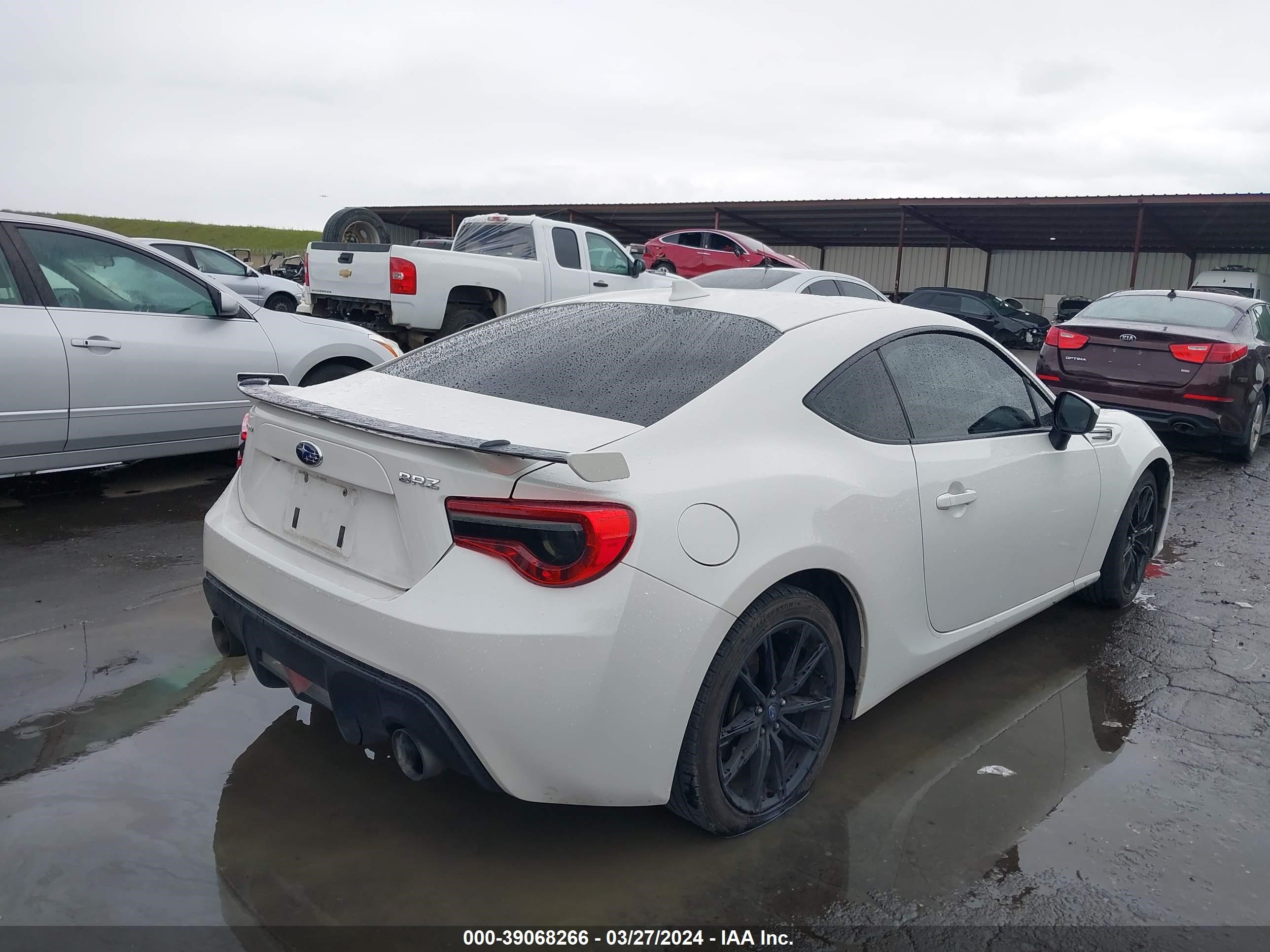 Photo 3 VIN: JF1ZCAC11J8601368 - SUBARU BRZ 