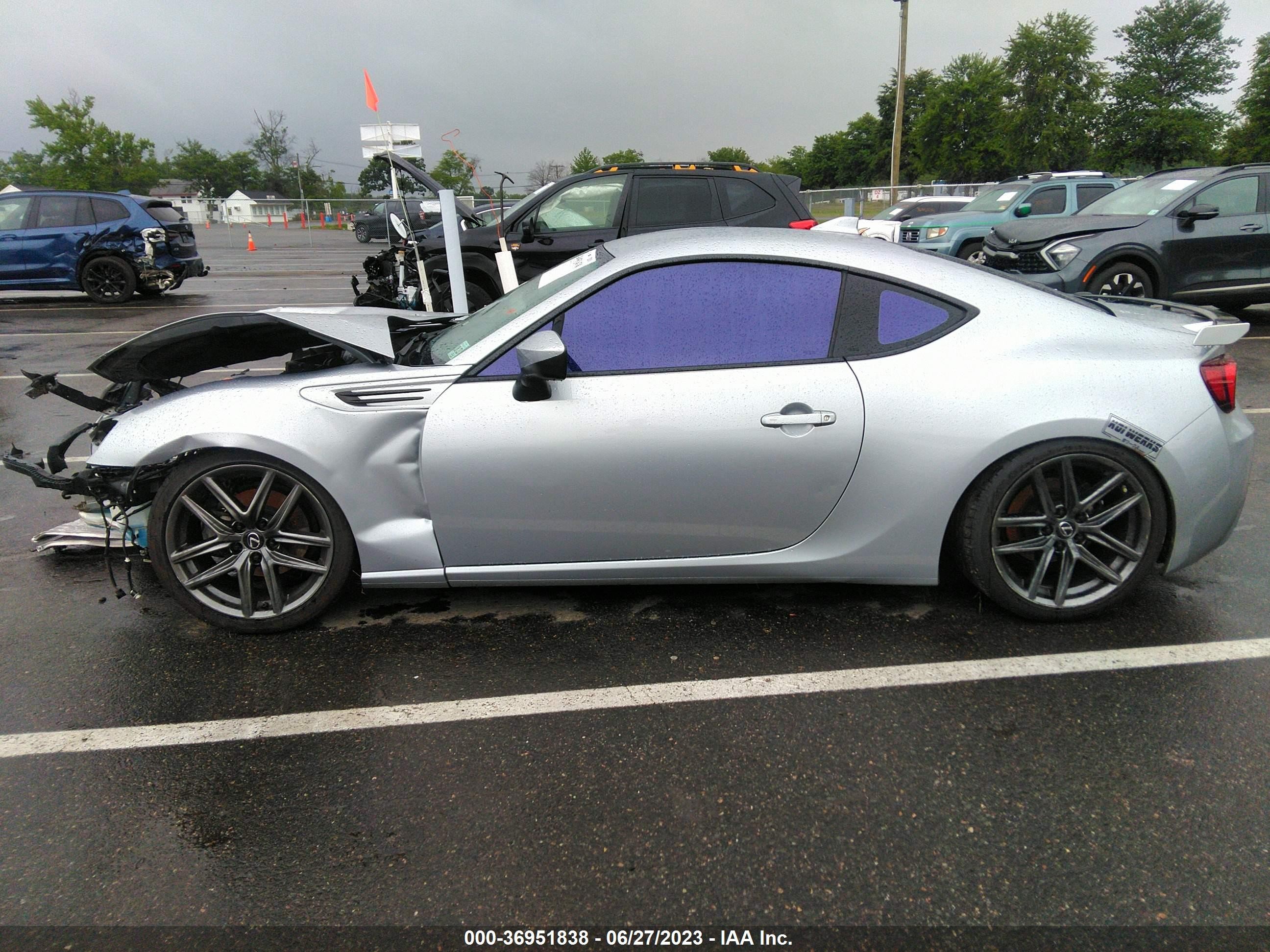 Photo 13 VIN: JF1ZCAC11J9603180 - SUBARU BRZ 