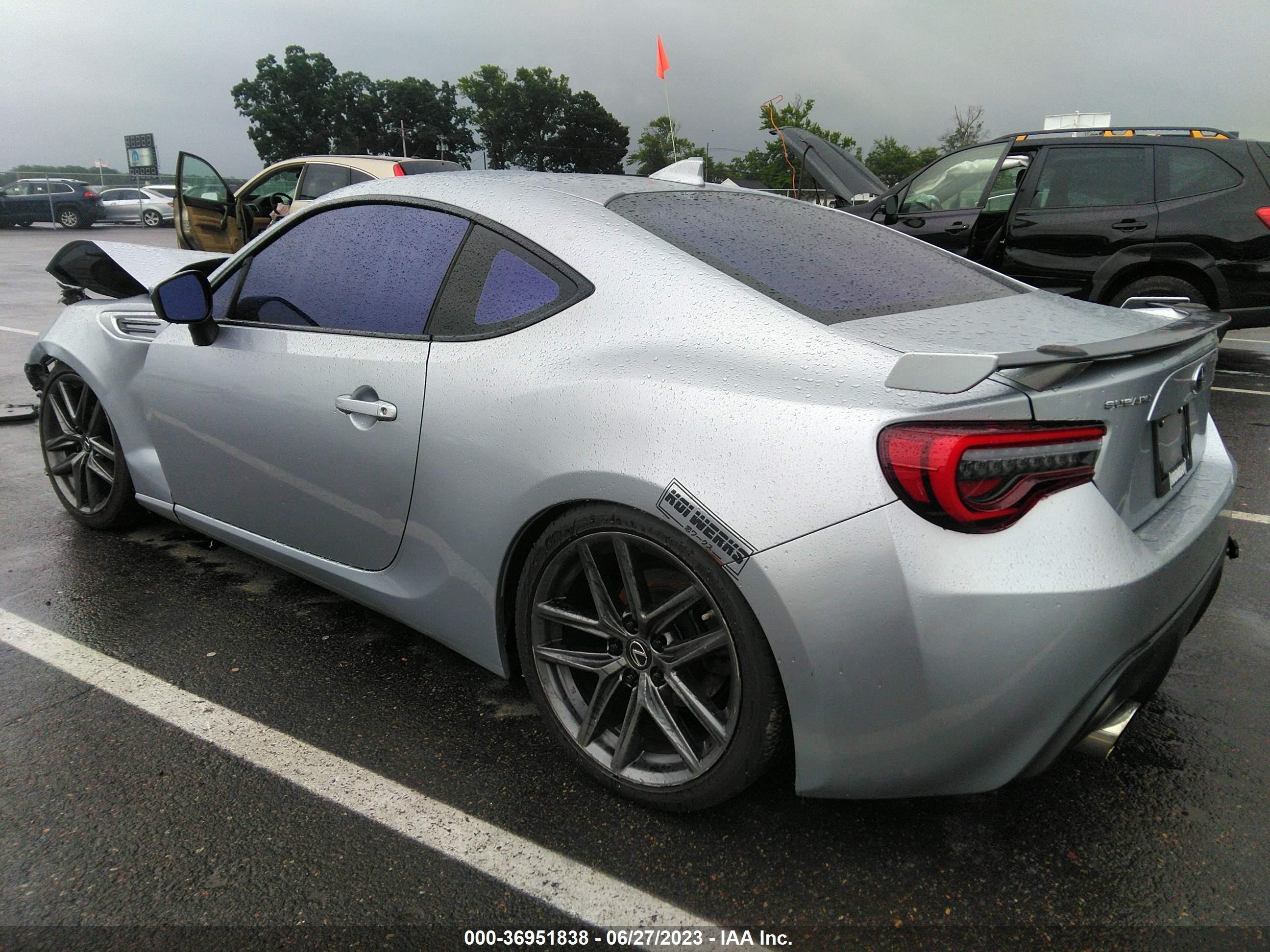 Photo 2 VIN: JF1ZCAC11J9603180 - SUBARU BRZ 