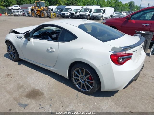 Photo 2 VIN: JF1ZCAC12H9604963 - SUBARU BRZ 