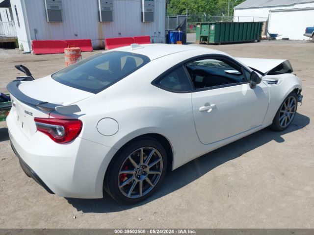 Photo 3 VIN: JF1ZCAC12H9604963 - SUBARU BRZ 