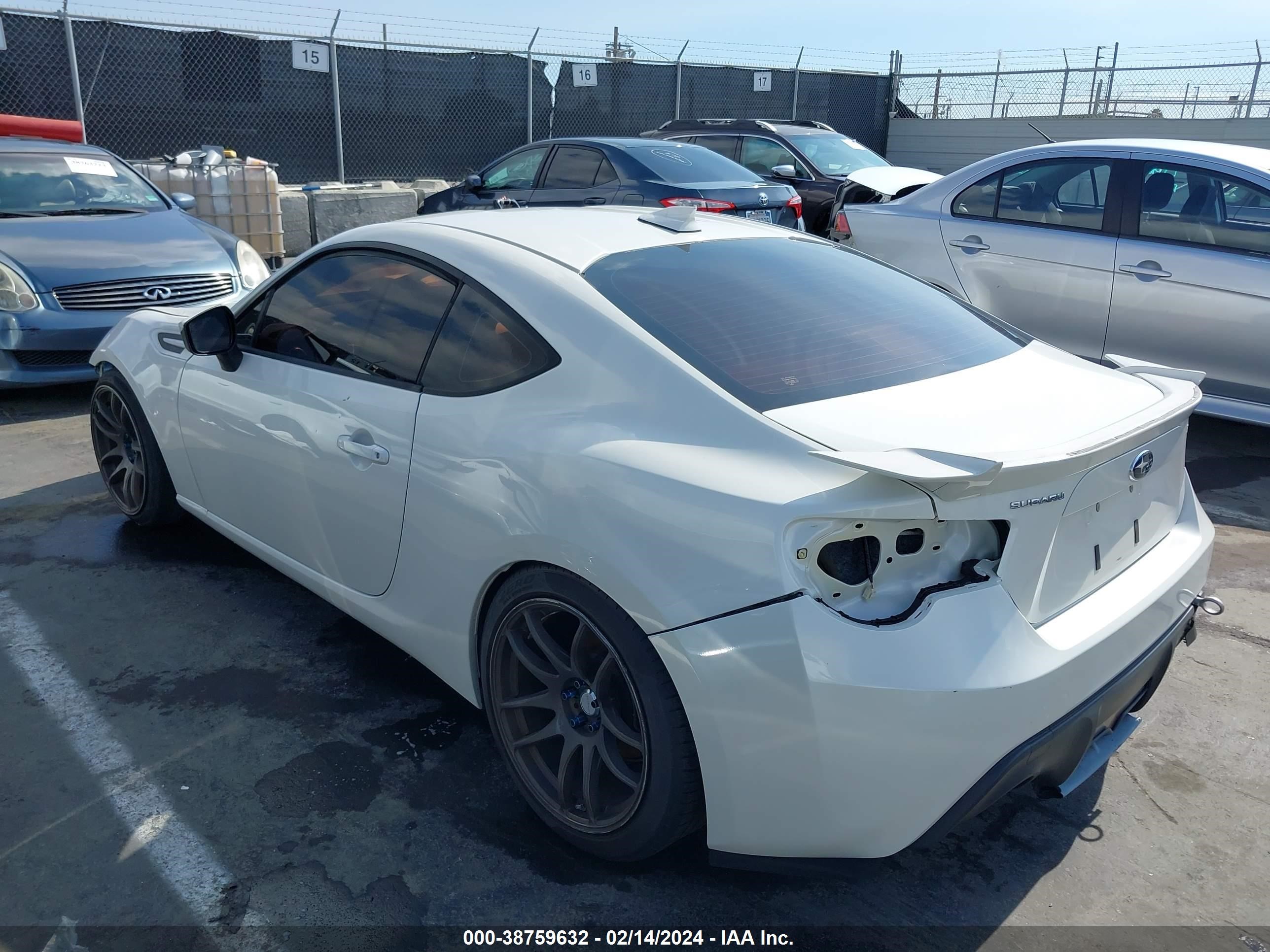 Photo 2 VIN: JF1ZCAC16D1605381 - SUBARU BRZ 