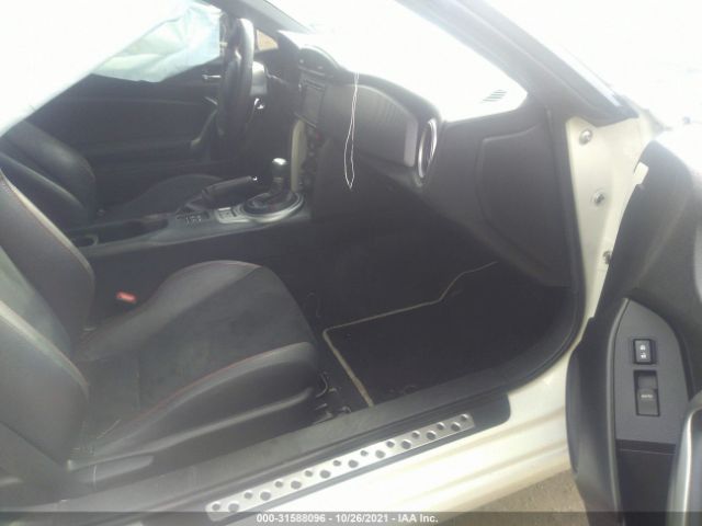 Photo 4 VIN: JF1ZCAC19F8602419 - SUBARU BRZ 