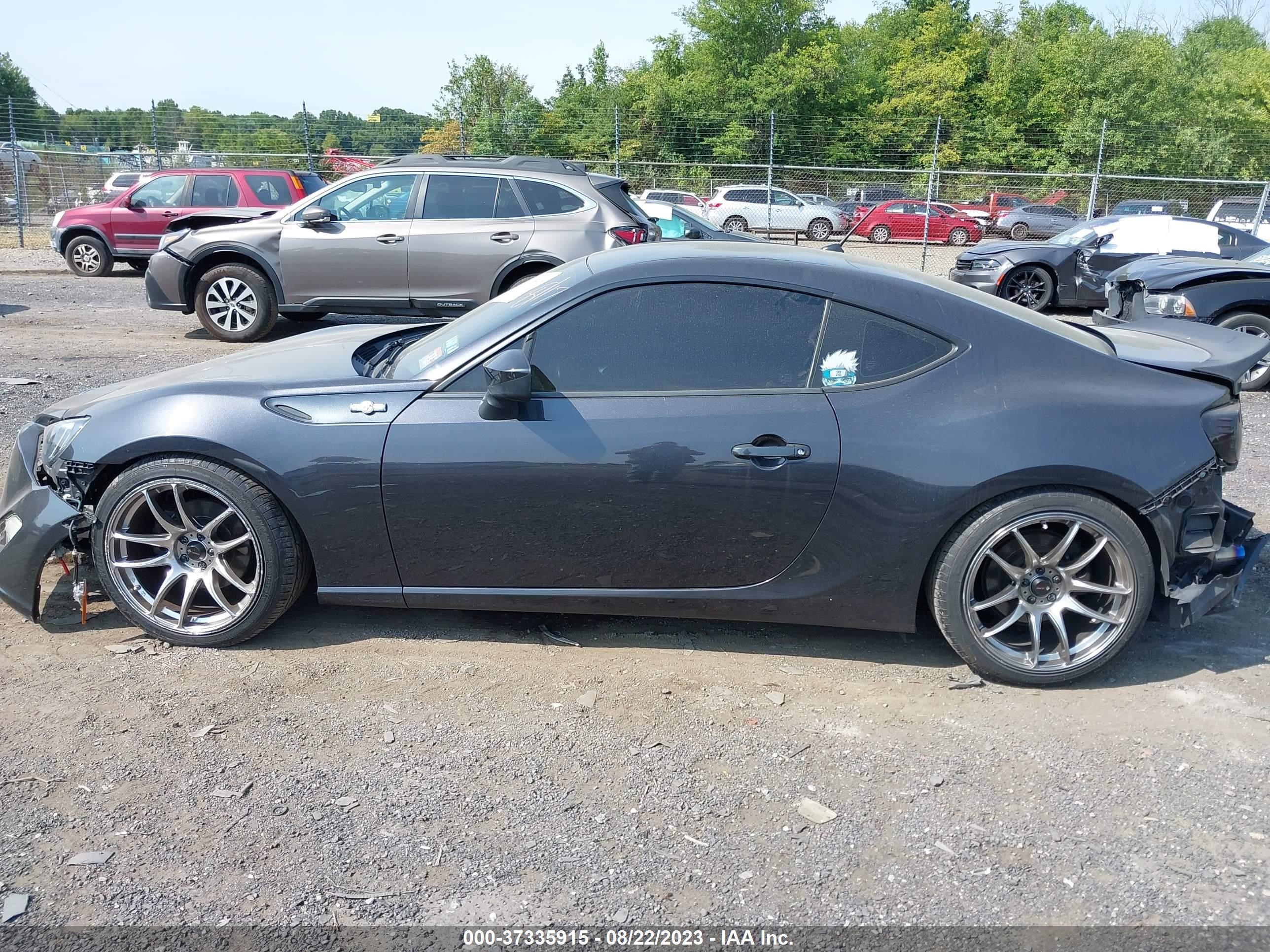 Photo 13 VIN: JF1ZNAA10D1701150 - SCION FR-S 