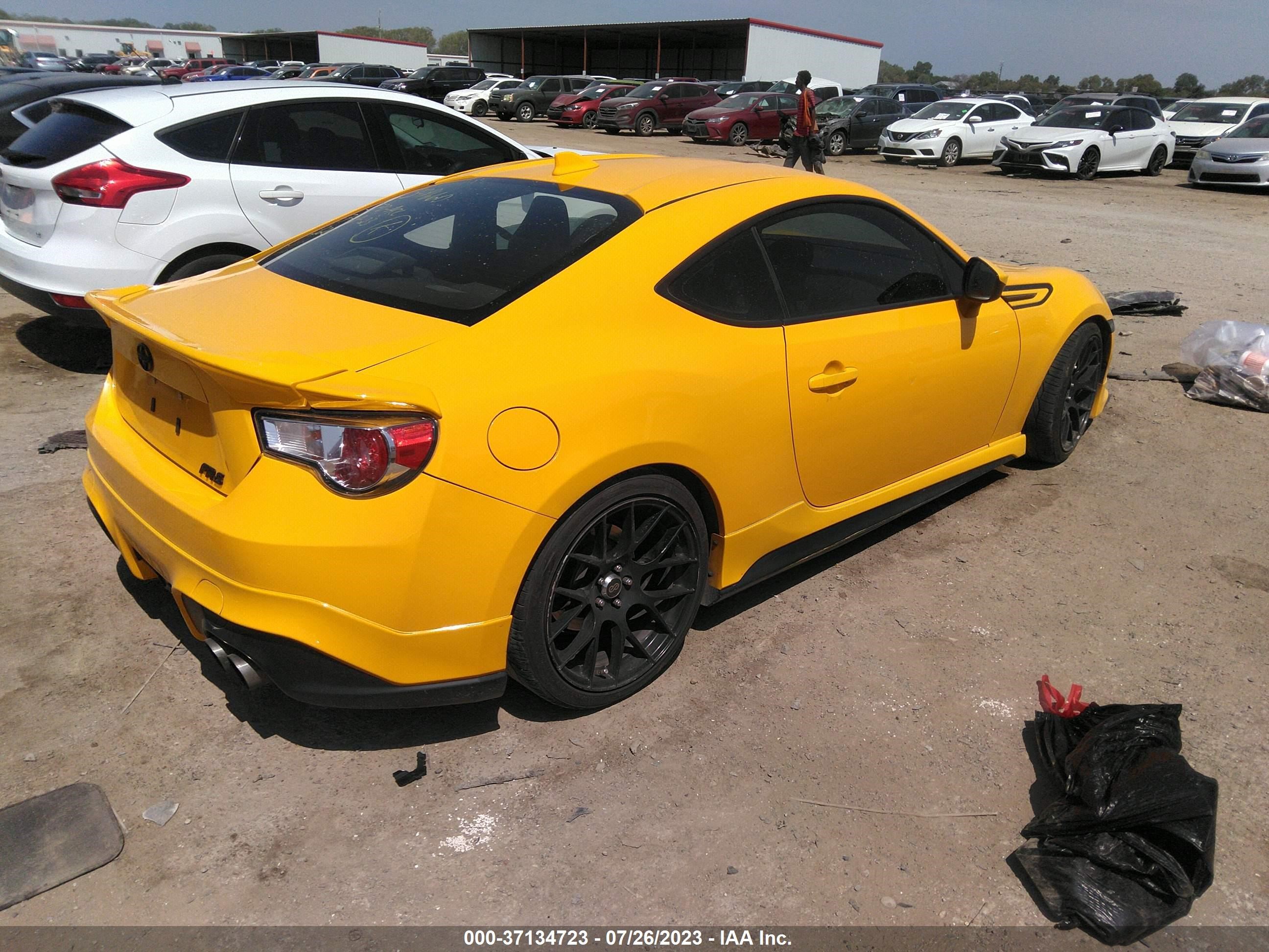 Photo 3 VIN: JF1ZNAA11F8706660 - SCION FR-S 