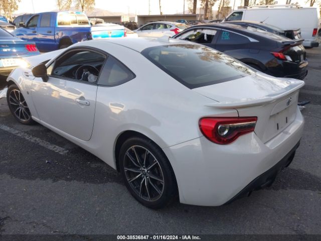 Photo 2 VIN: JF1ZNAA11H9708888 - TOYOTA 86 