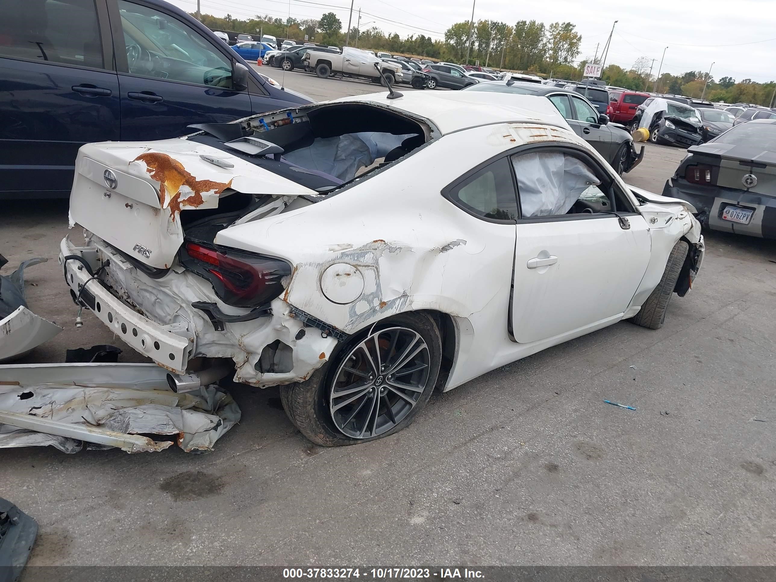 Photo 3 VIN: JF1ZNAA12D2719465 - SCION FR-S 