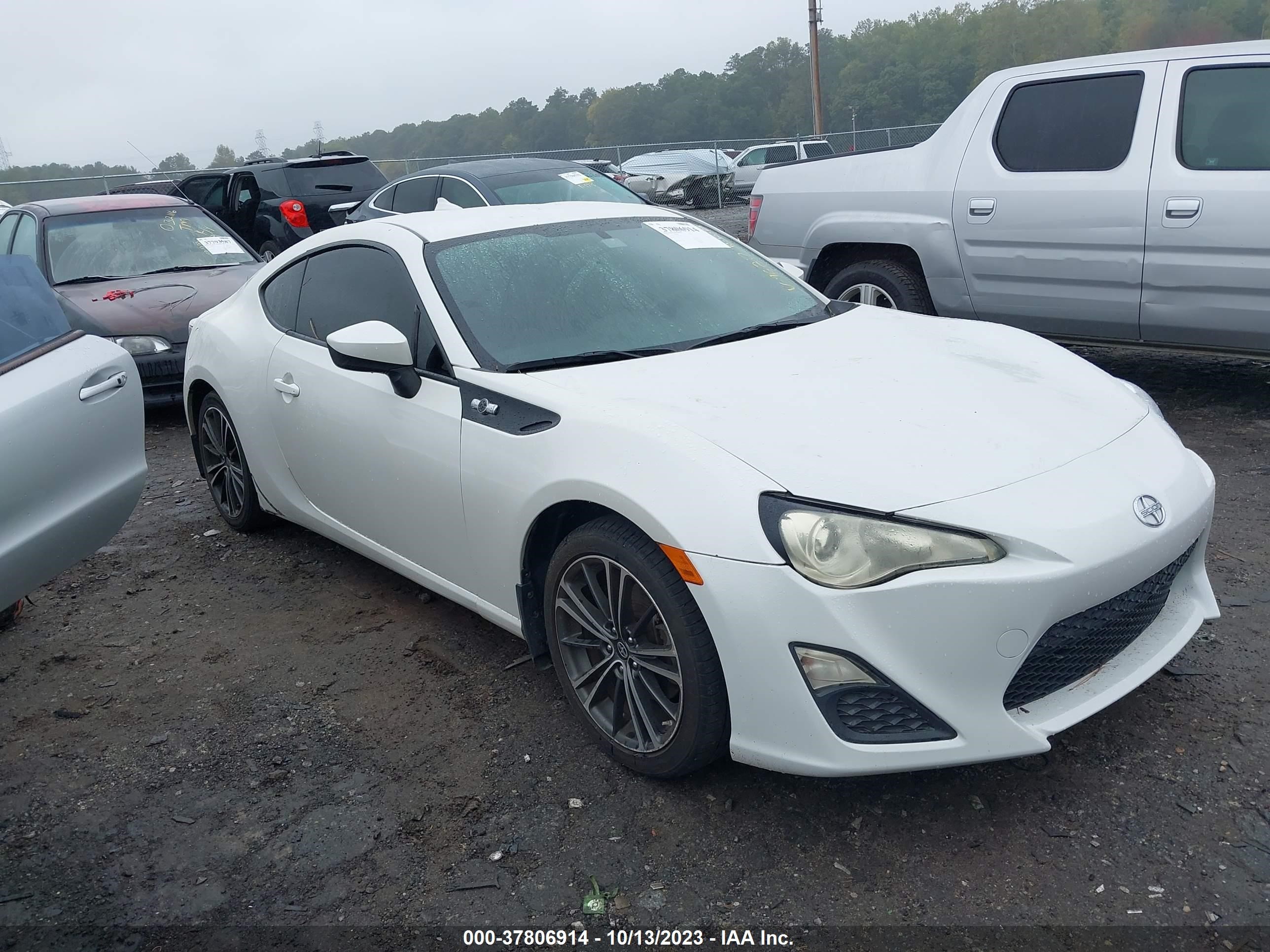 Photo 0 VIN: JF1ZNAA12D2719627 - SCION FR-S 