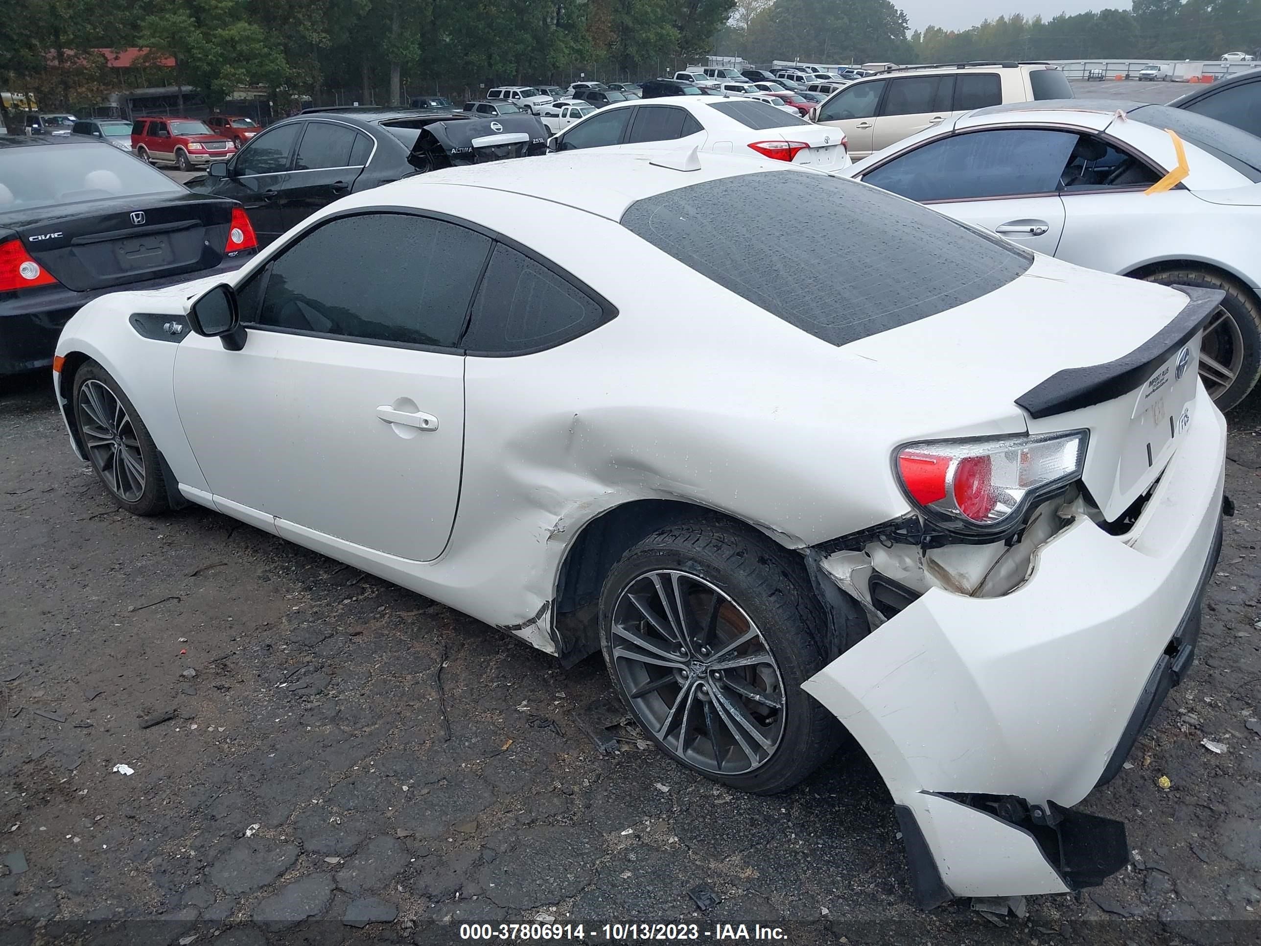 Photo 2 VIN: JF1ZNAA12D2719627 - SCION FR-S 