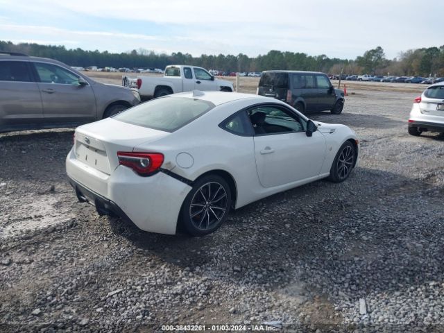 Photo 3 VIN: JF1ZNAA12H8711403 - TOYOTA 86 