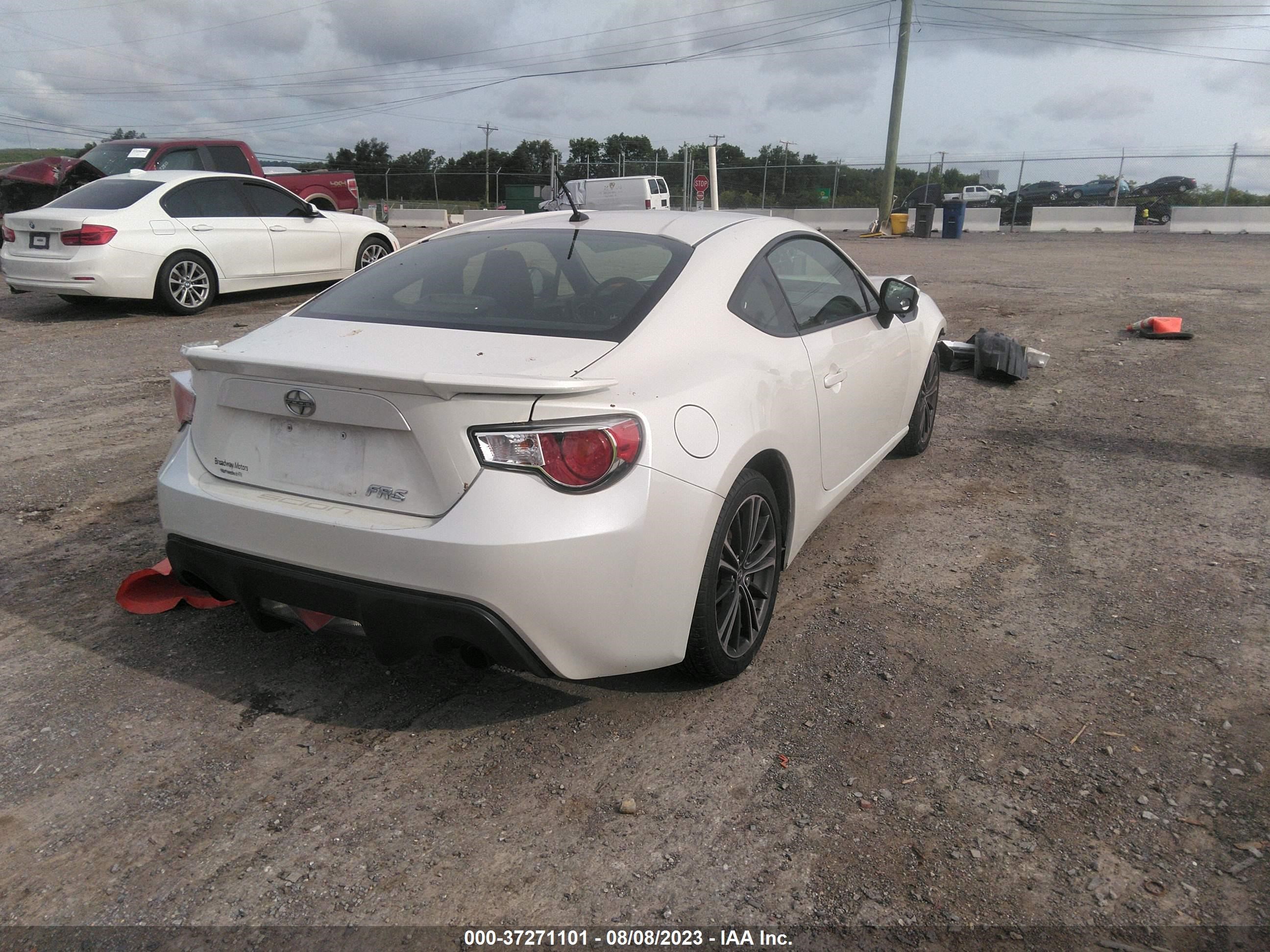 Photo 3 VIN: JF1ZNAA13E9703591 - SCION FR-S 