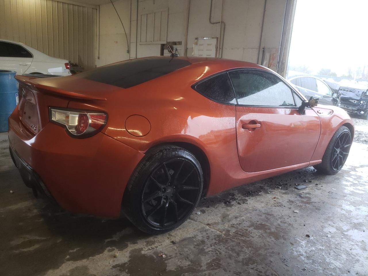 Photo 2 VIN: JF1ZNAA14D2716745 - SCION FR-S 