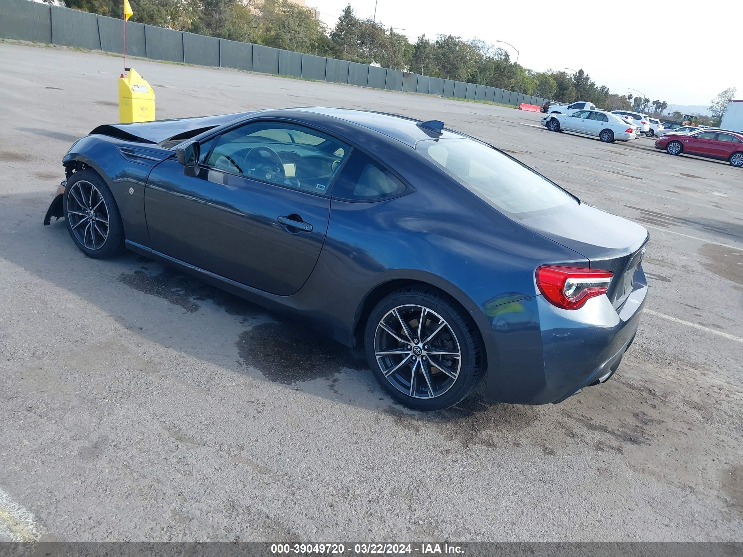 Photo 2 VIN: JF1ZNAA14H8702637 - TOYOTA GT86 