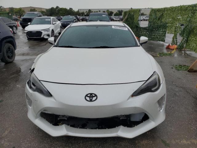 Photo 4 VIN: JF1ZNAA15D1716758 - TOYOTA SCION 