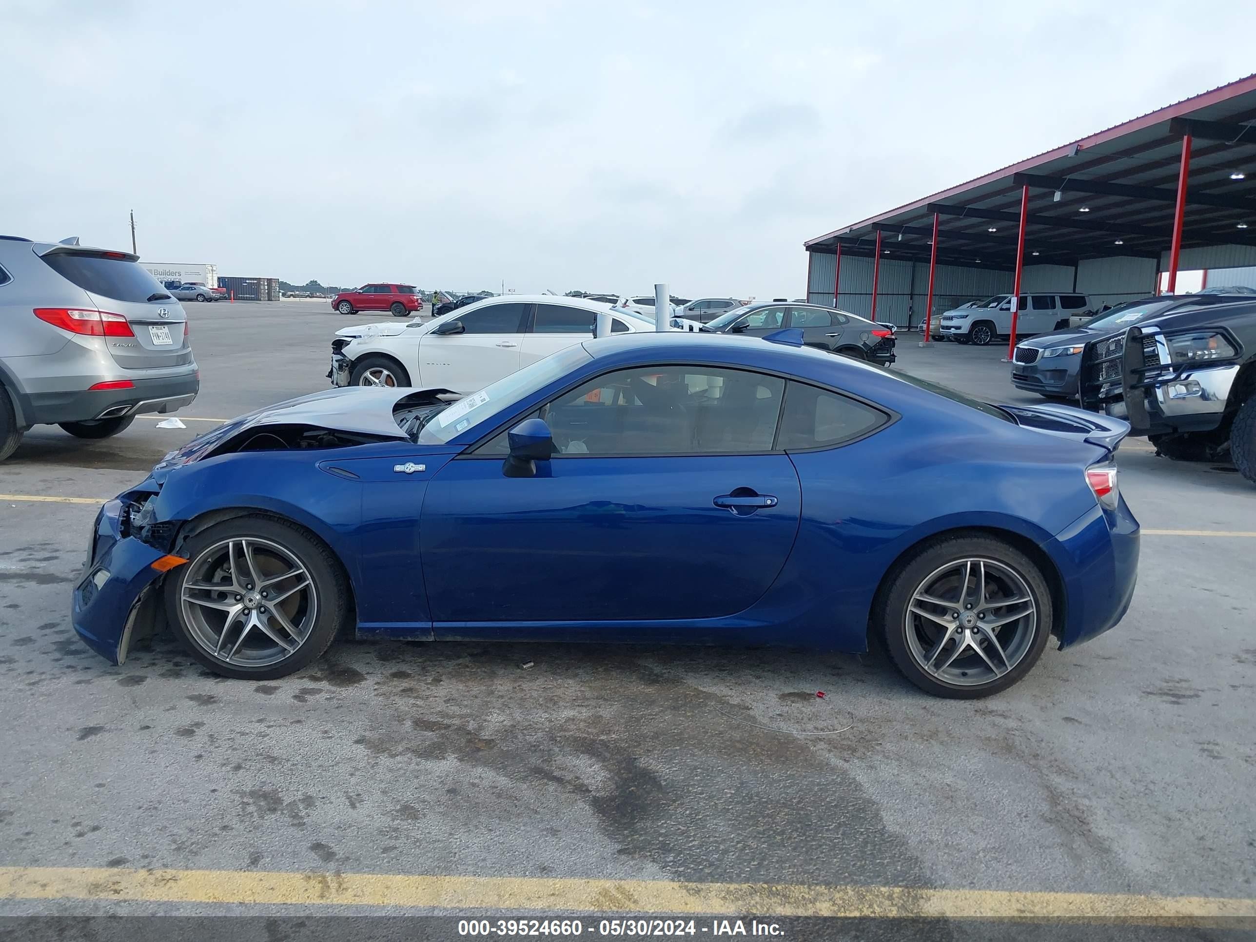 Photo 13 VIN: JF1ZNAA15F8711988 - SCION FR-S 