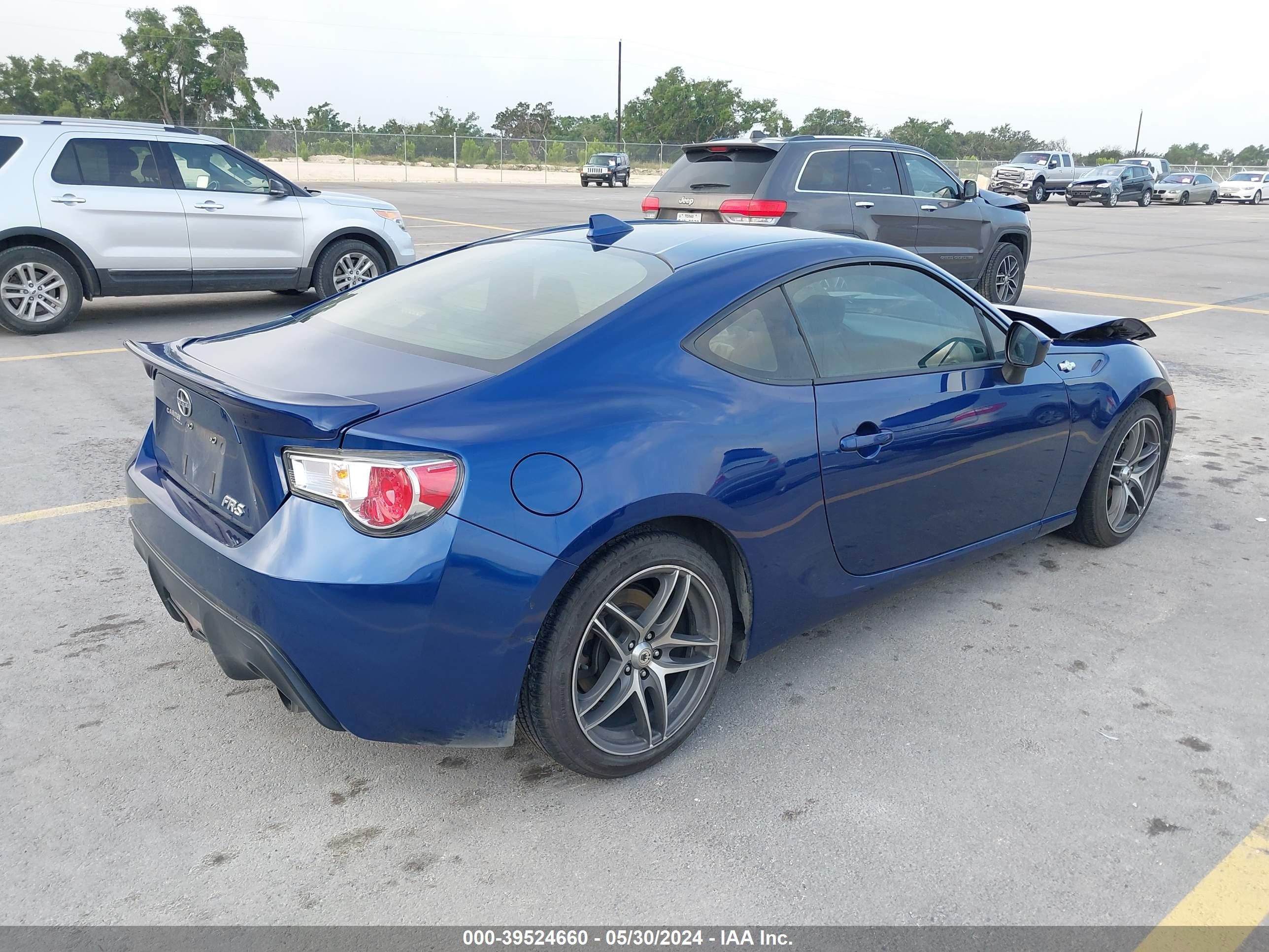 Photo 3 VIN: JF1ZNAA15F8711988 - SCION FR-S 