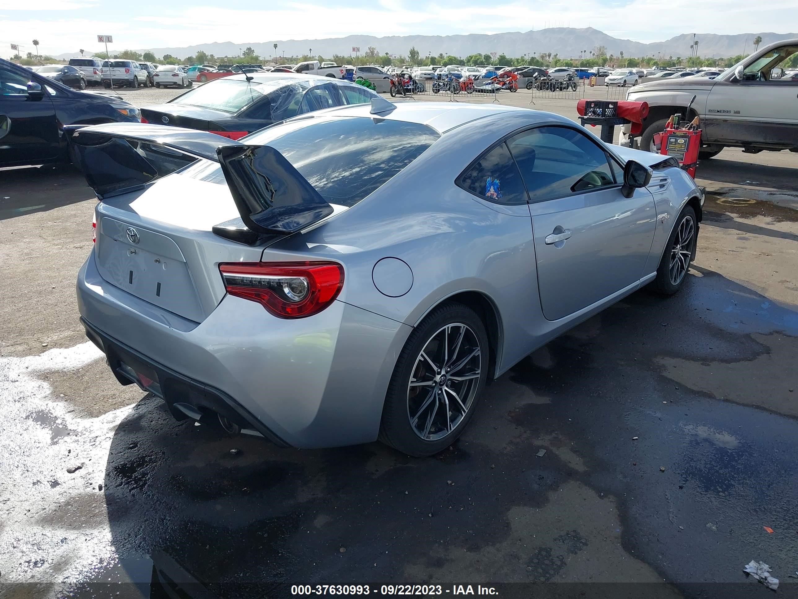 Photo 3 VIN: JF1ZNAA15H9705492 - TOYOTA GT86 