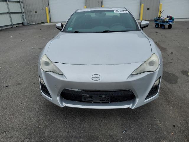 Photo 4 VIN: JF1ZNAA16D1726330 - TOYOTA SCION 