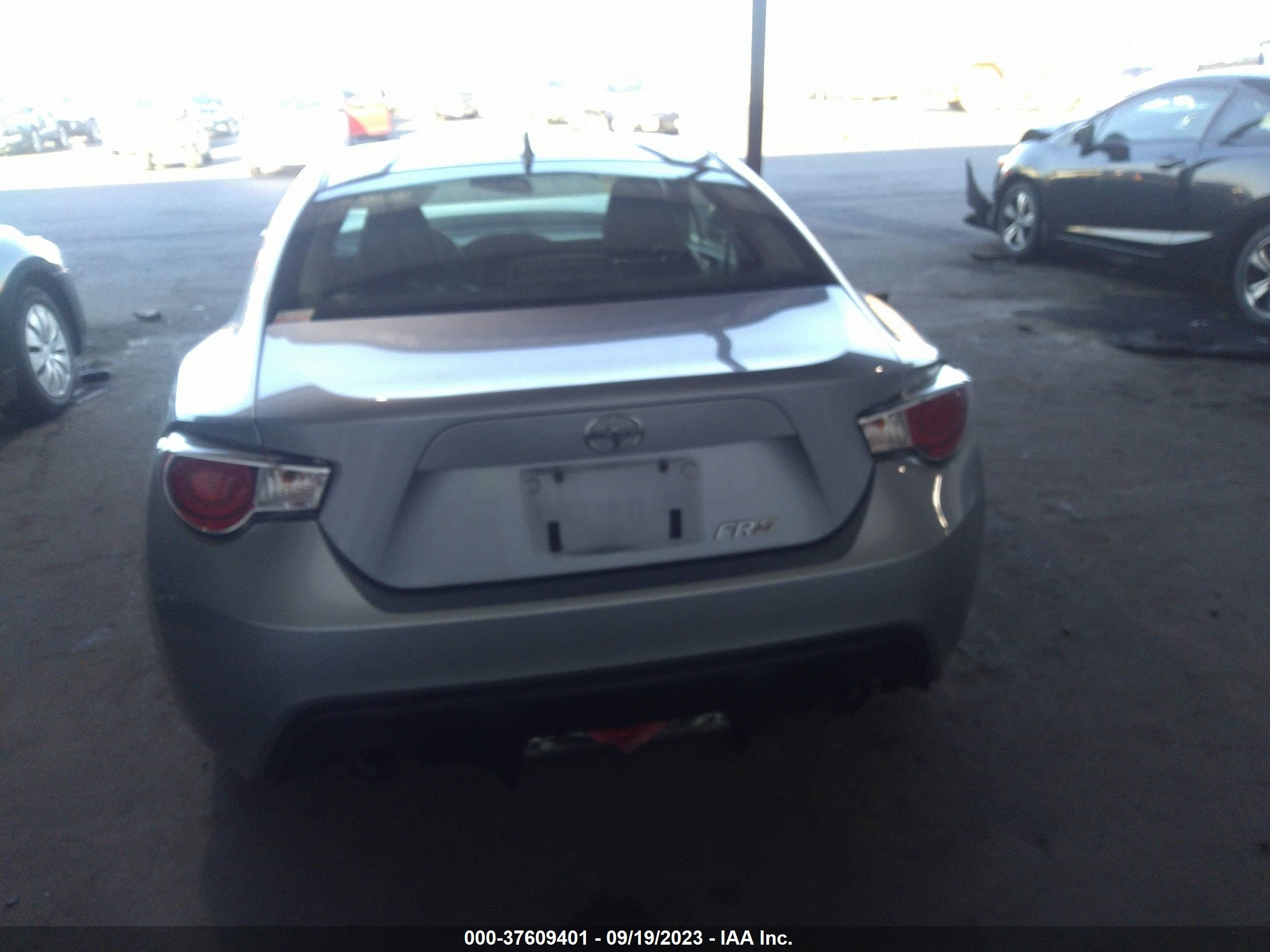 Photo 15 VIN: JF1ZNAA16F8701292 - SCION FR-S 