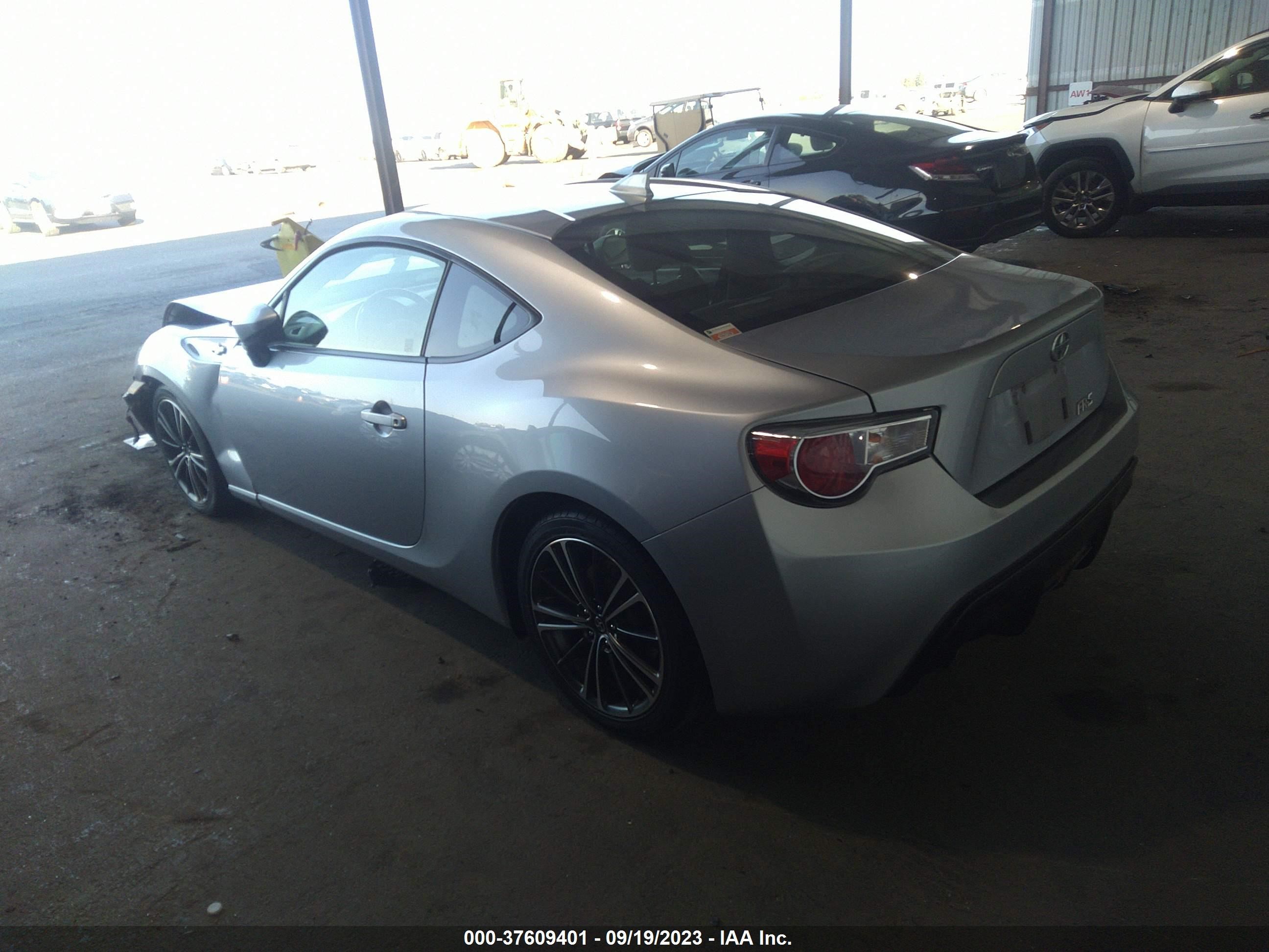 Photo 2 VIN: JF1ZNAA16F8701292 - SCION FR-S 