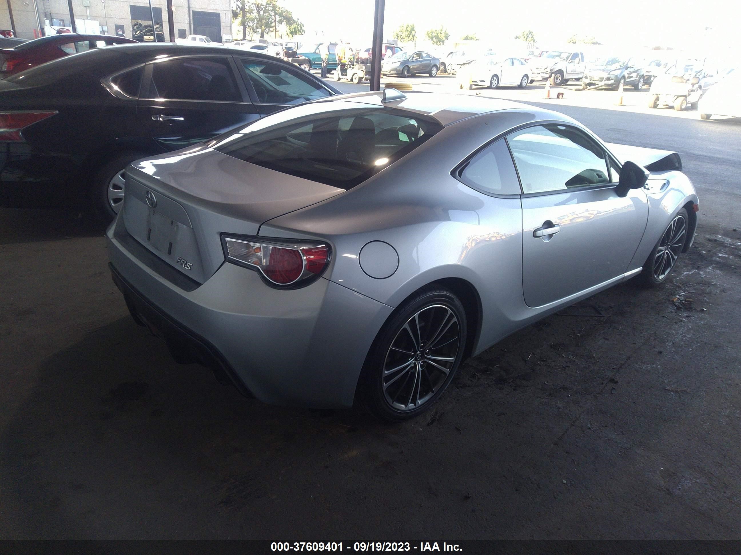 Photo 3 VIN: JF1ZNAA16F8701292 - SCION FR-S 