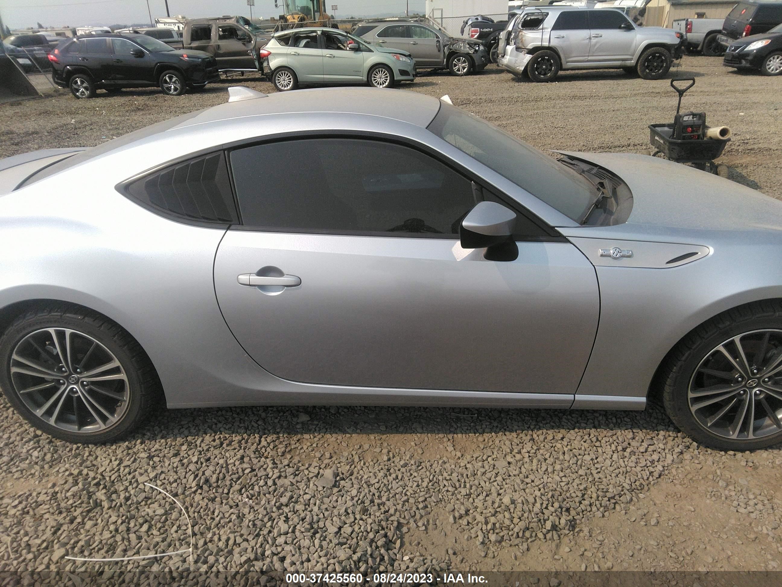 Photo 13 VIN: JF1ZNAA16F8713619 - SCION FR-S 