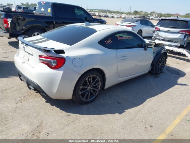 Photo 3 VIN: JF1ZNAA16H8708665 - TOYOTA 86 