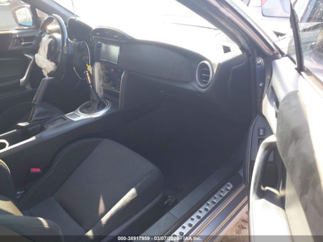 Photo 4 VIN: JF1ZNAA16H9702715 - TOYOTA 86 