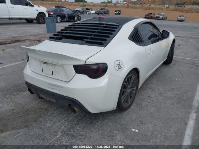 Photo 3 VIN: JF1ZNAA17F8701060 - TOYOTA SCION FR-S 