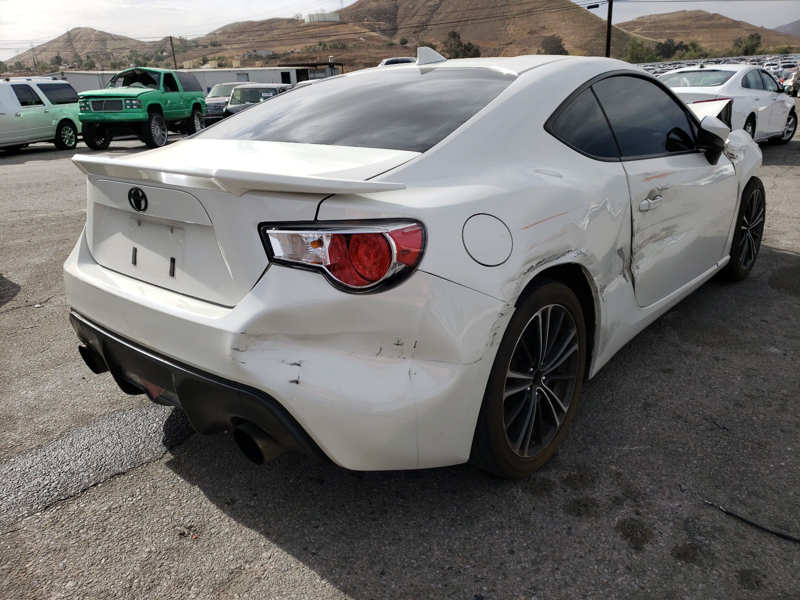 Photo 3 VIN: JF1ZNAA19F9710384 - TOYOTA SCION FR-S 