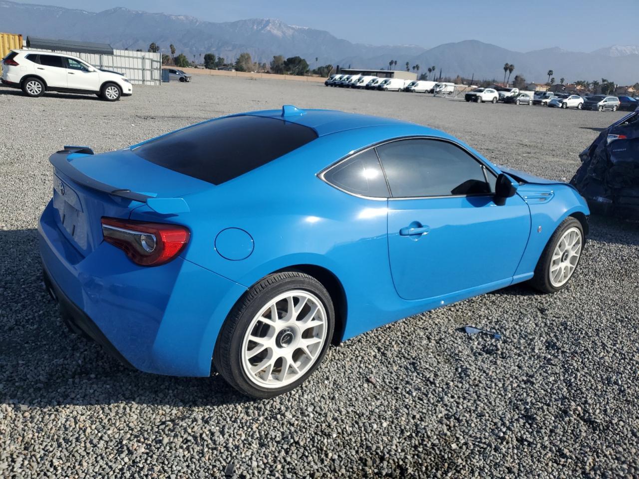 Photo 2 VIN: JF1ZNAE12L8752228 - TOYOTA GT86 