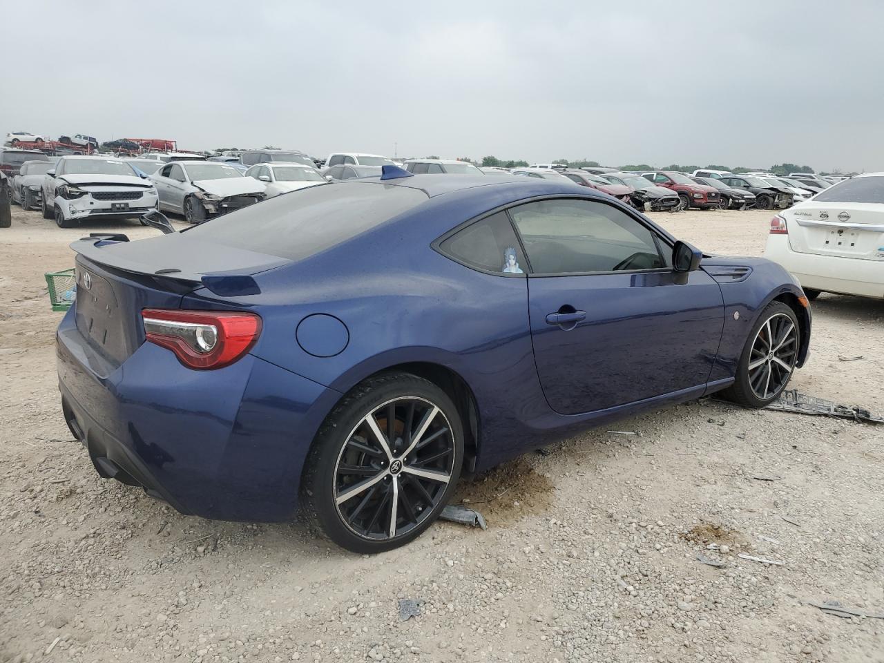 Photo 2 VIN: JF1ZNAE14L9752600 - TOYOTA GT86 