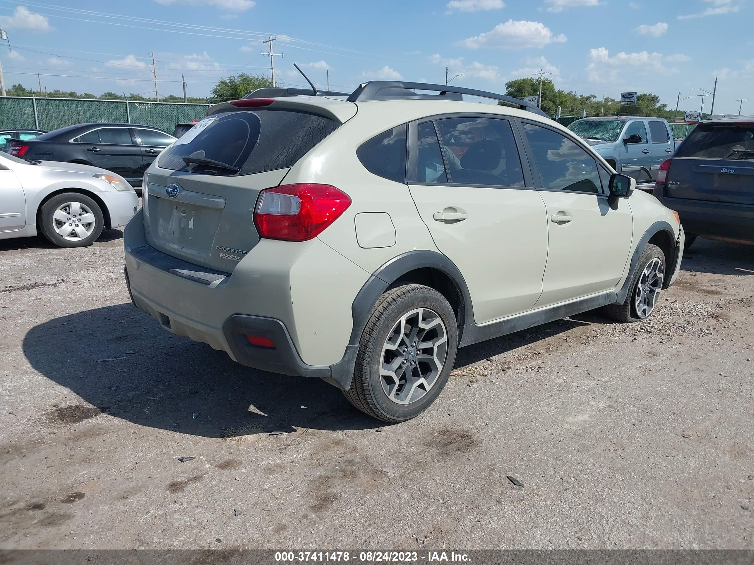 Photo 3 VIN: JF2GPABC2HH242729 - SUBARU CROSSTREK 