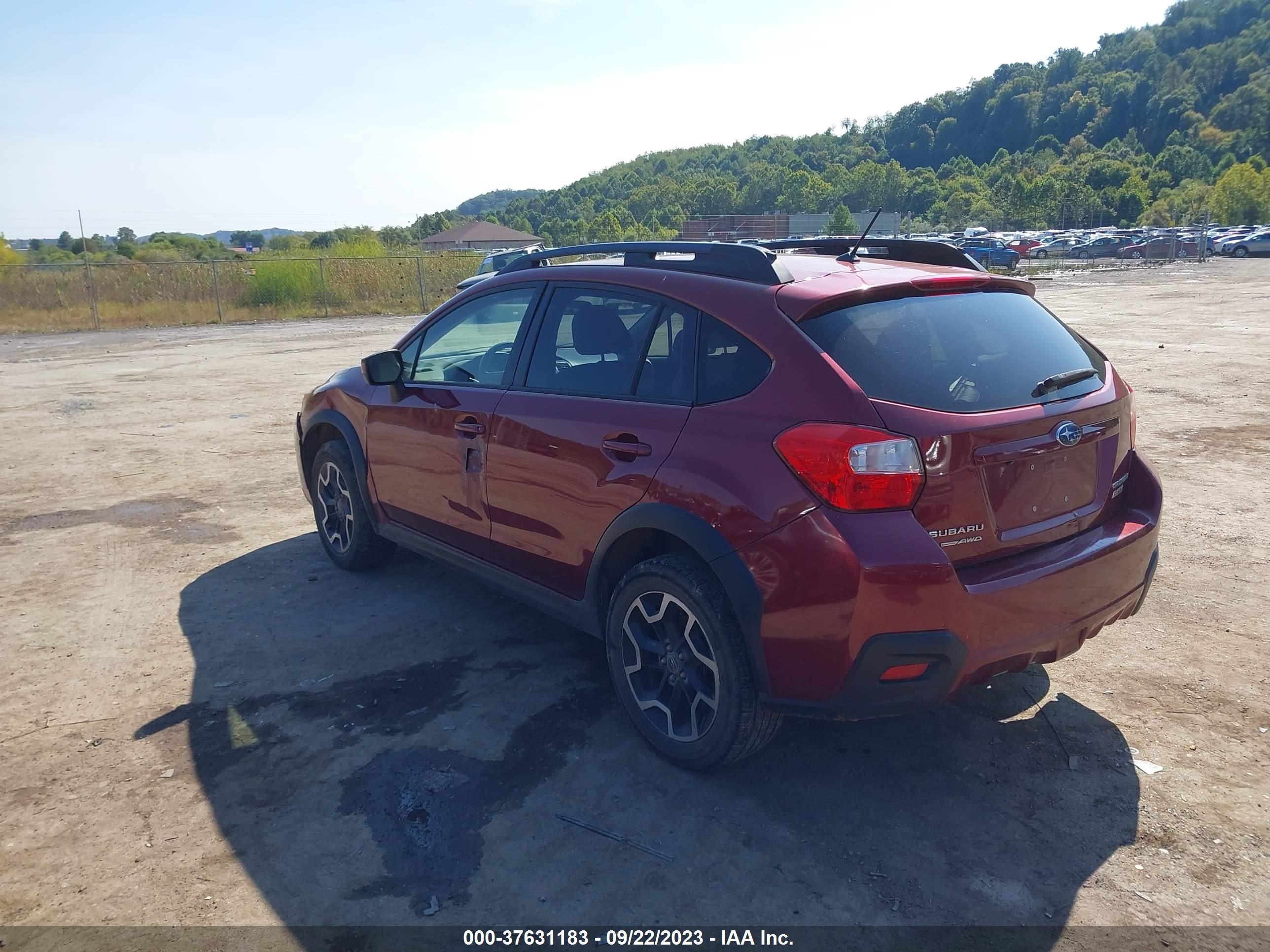 Photo 2 VIN: JF2GPABC3H8202496 - SUBARU CROSSTREK 