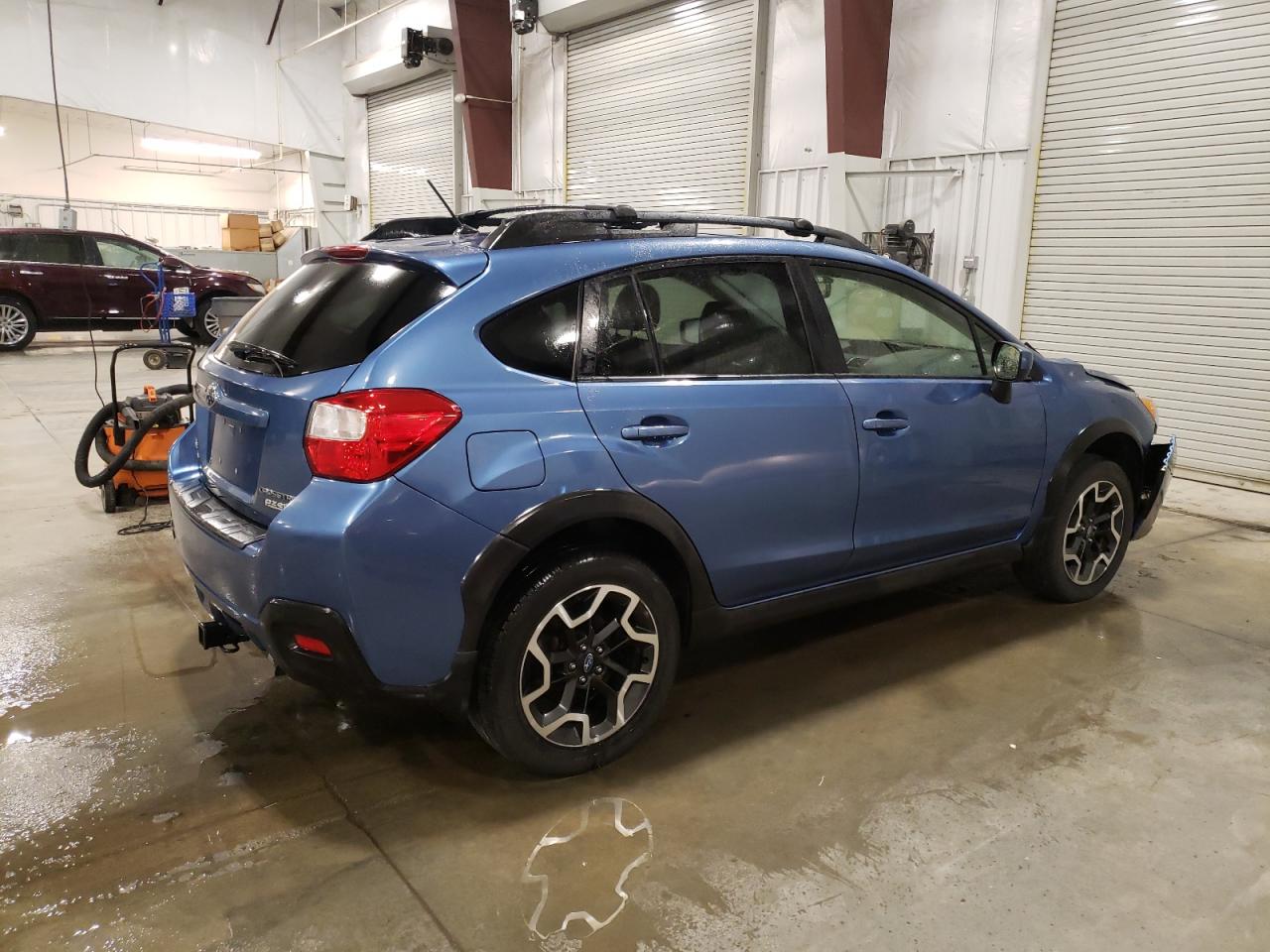 Photo 2 VIN: JF2GPABC3H8219055 - SUBARU CROSSTREK 