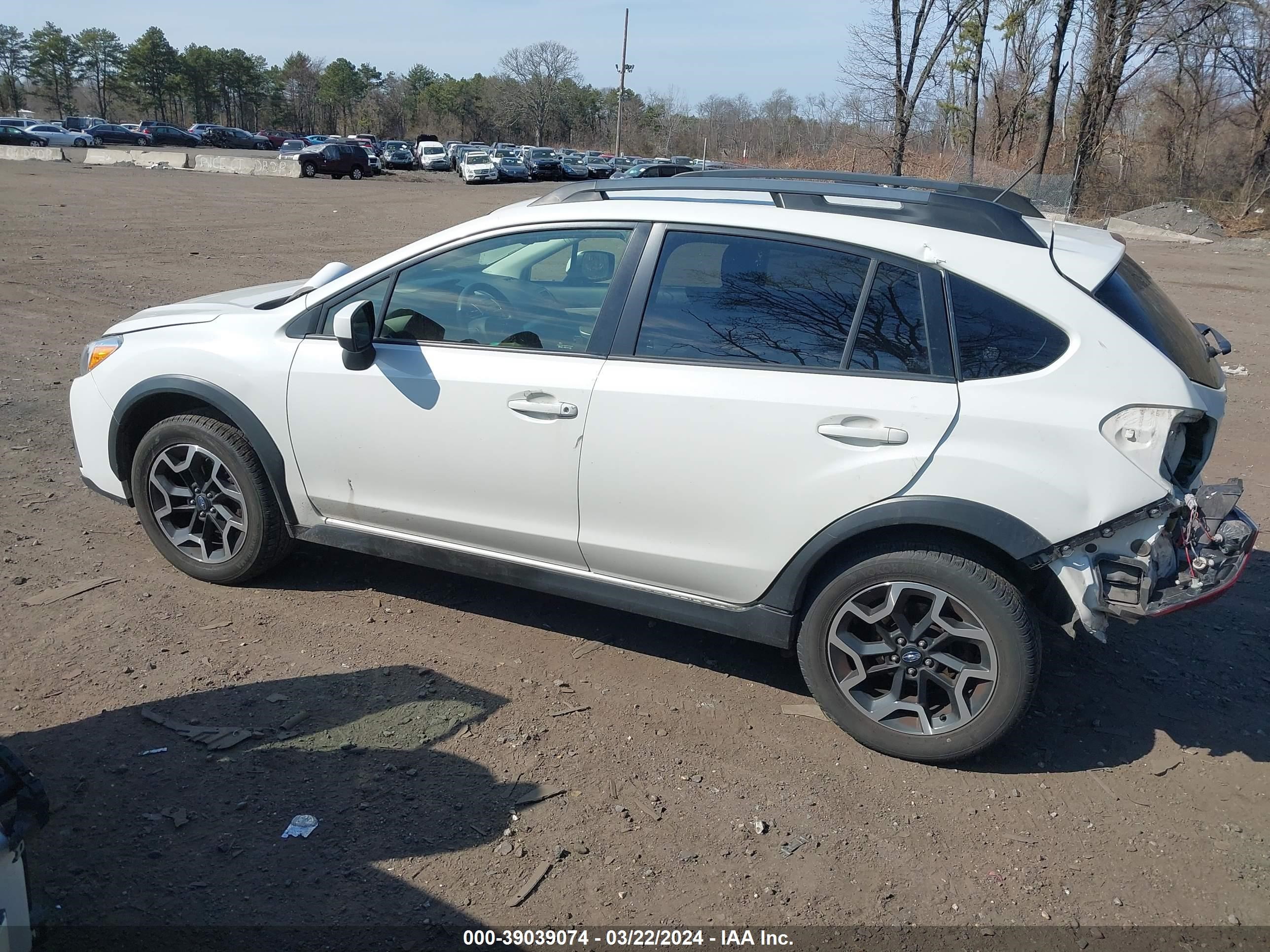 Photo 13 VIN: JF2GPABC4G8313122 - SUBARU CROSSTREK 