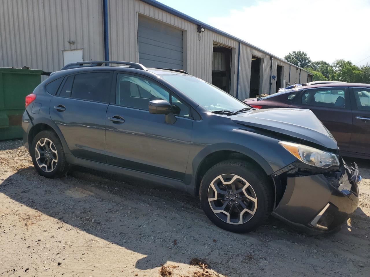 Photo 3 VIN: JF2GPABCXH8216394 - SUBARU CROSSTREK 